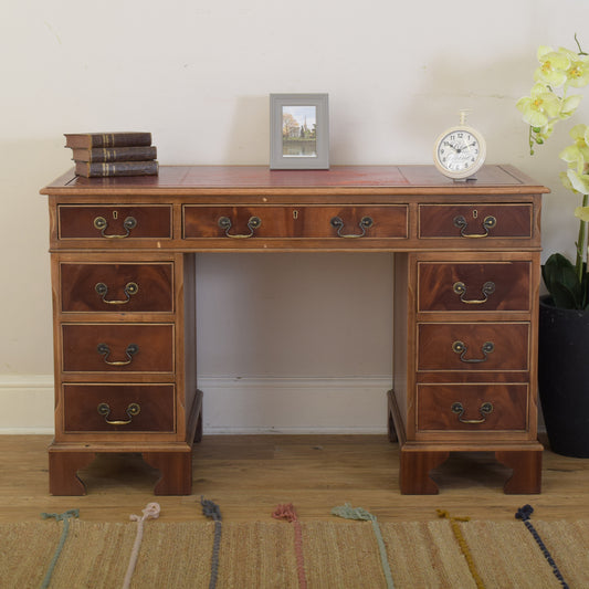 Pedestal Desk