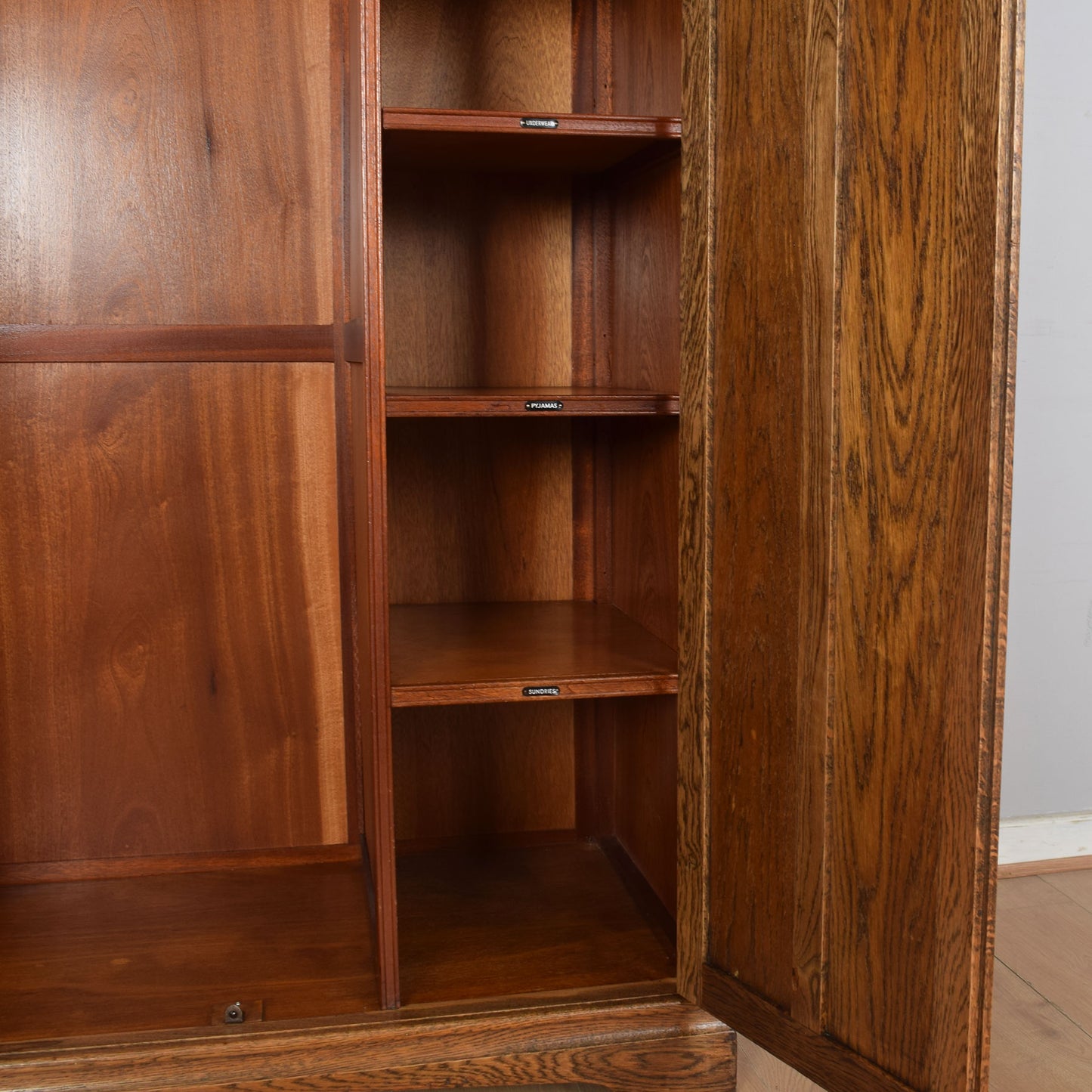 Oak Linenfold Gents Wardrobe