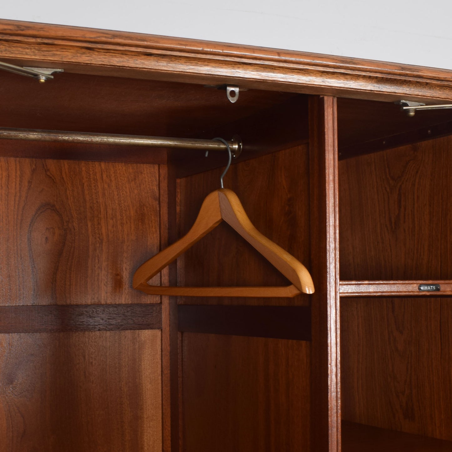 Oak Linenfold Gents Wardrobe