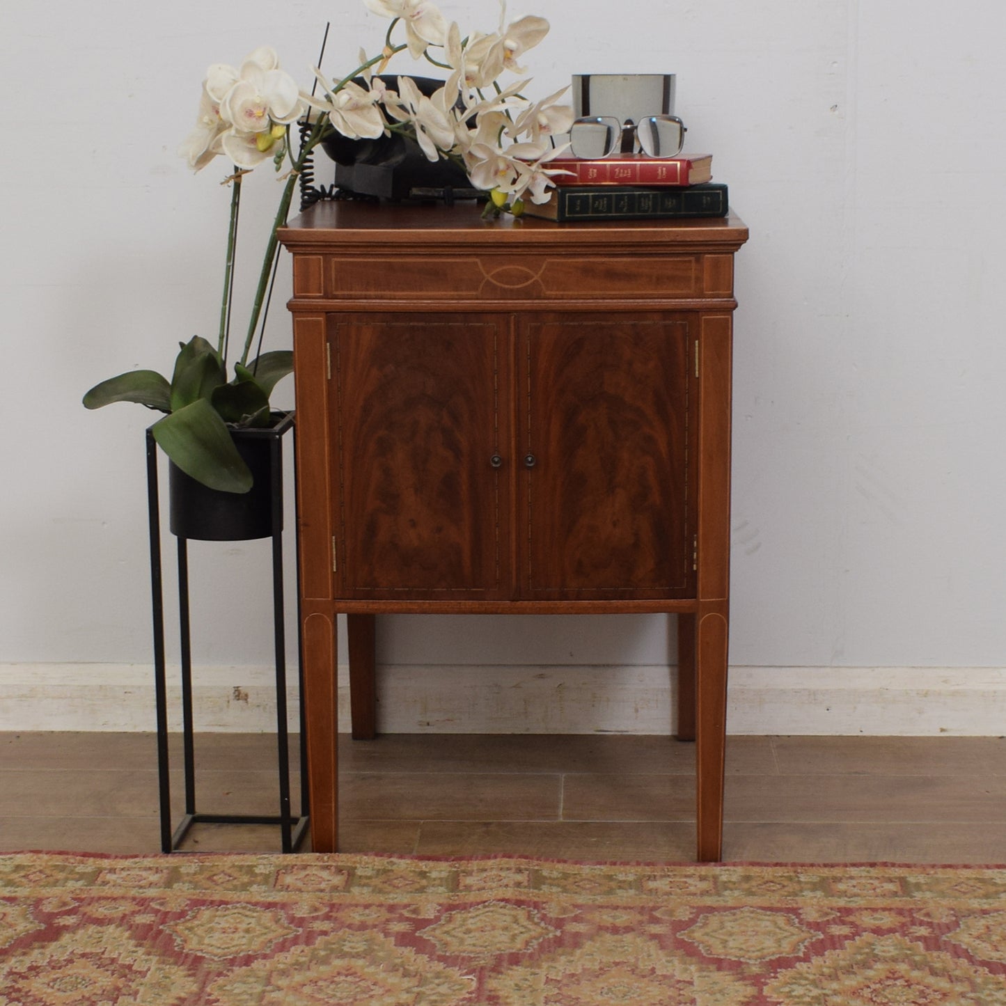 Mahogany Hi-Fi Unit