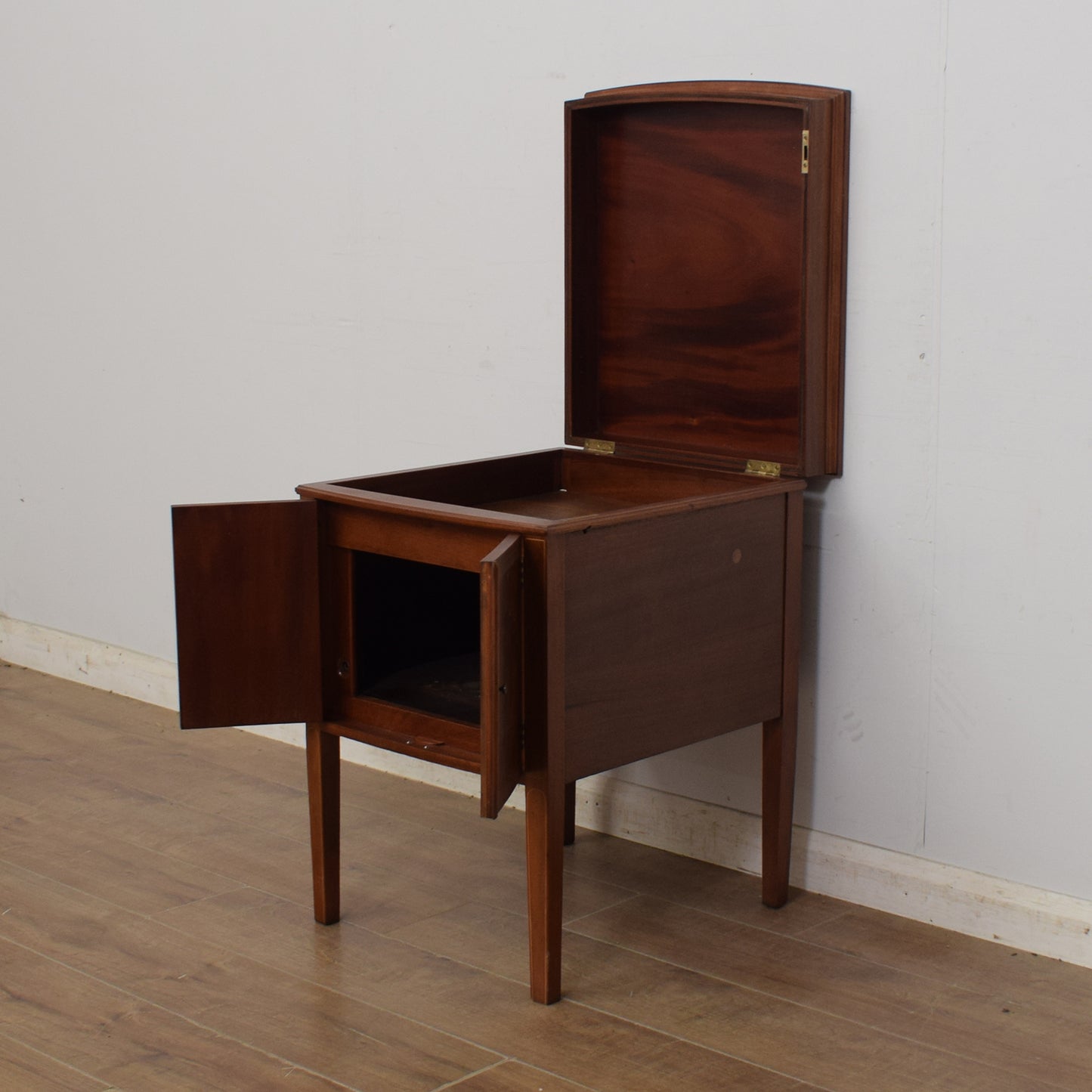 Mahogany Hi-Fi Unit