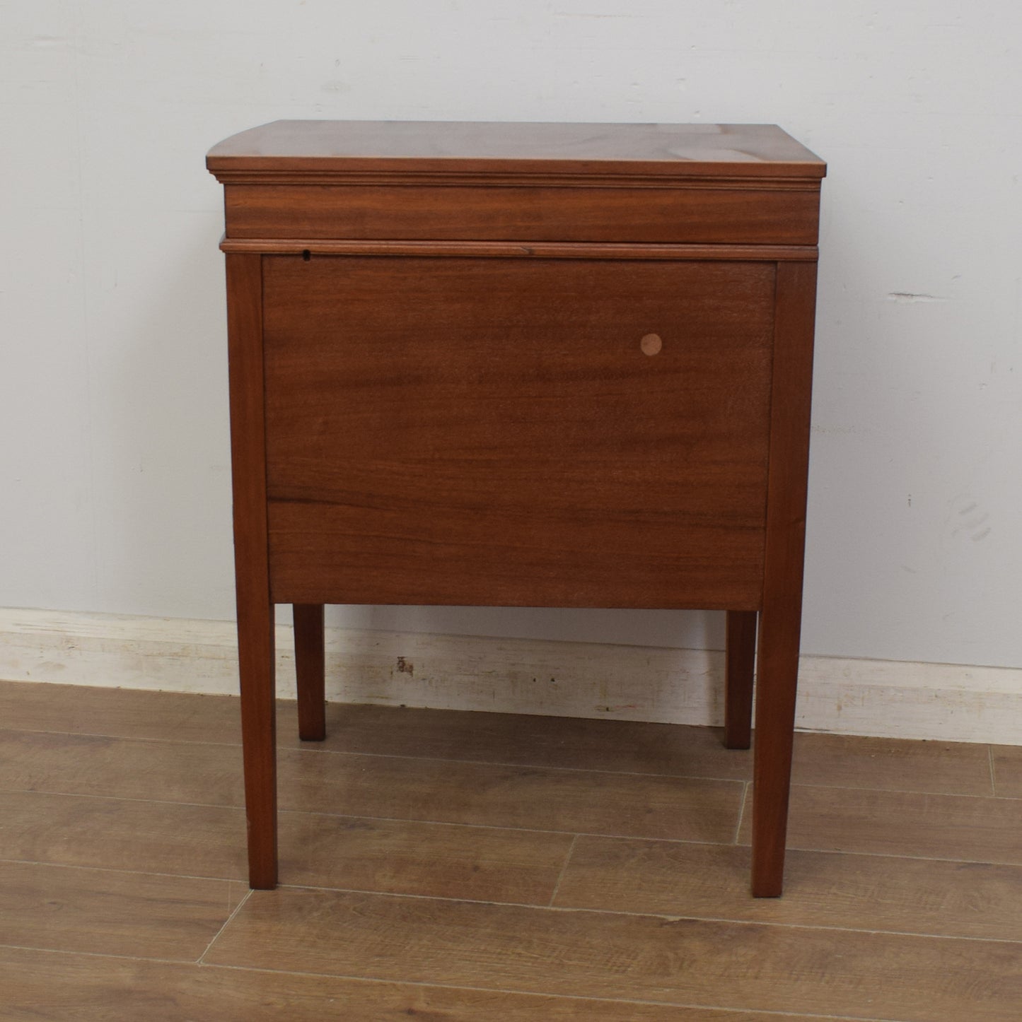Mahogany Hi-Fi Unit