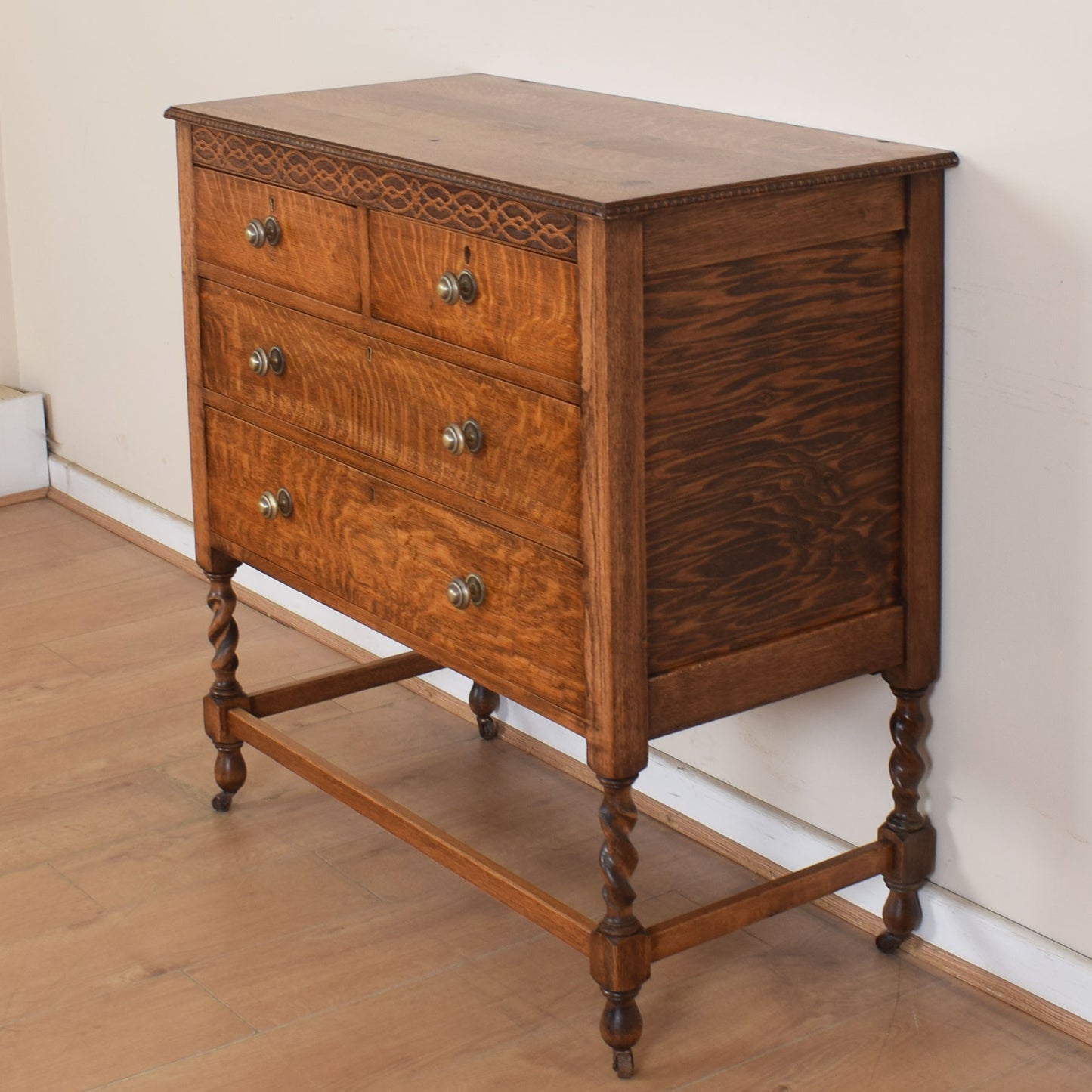 Oak Chest of Drawers
