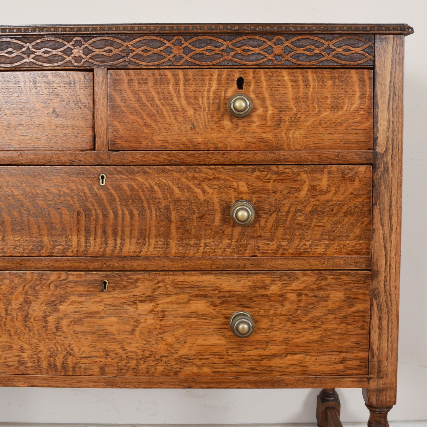 Oak Chest of Drawers