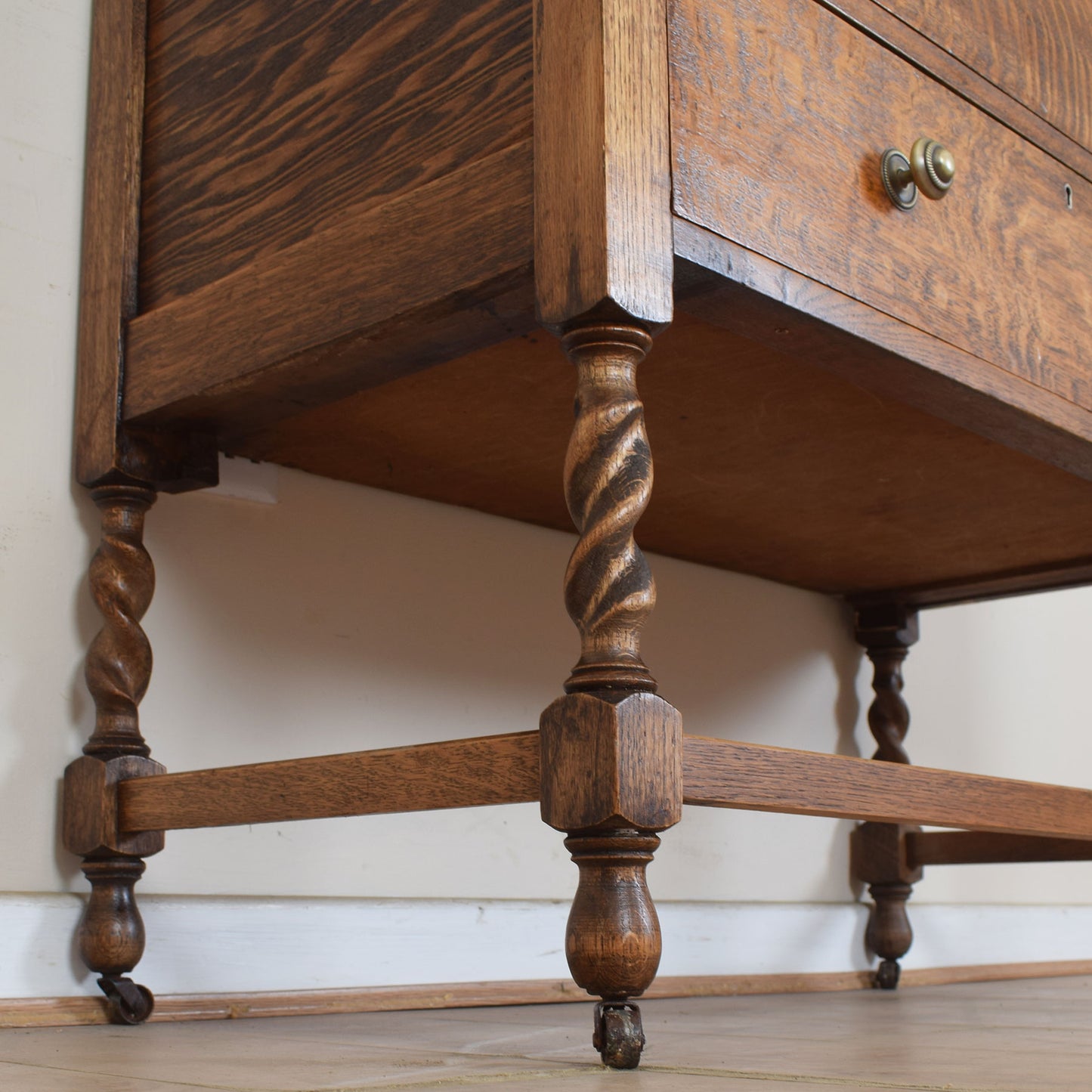 Oak Chest of Drawers