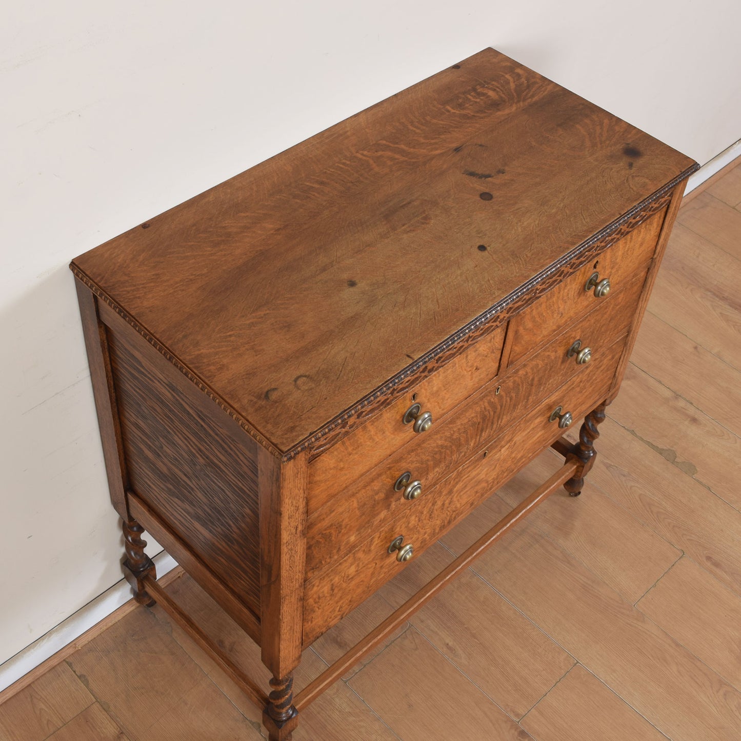 Oak Chest of Drawers