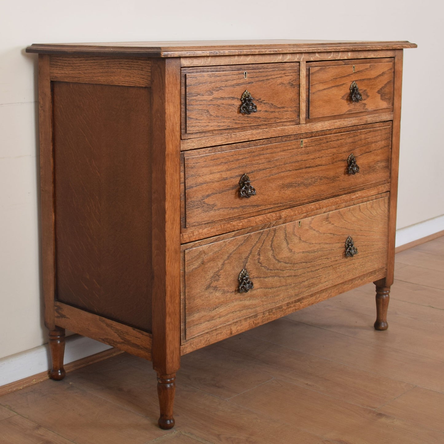 Oak Chest of Drawers