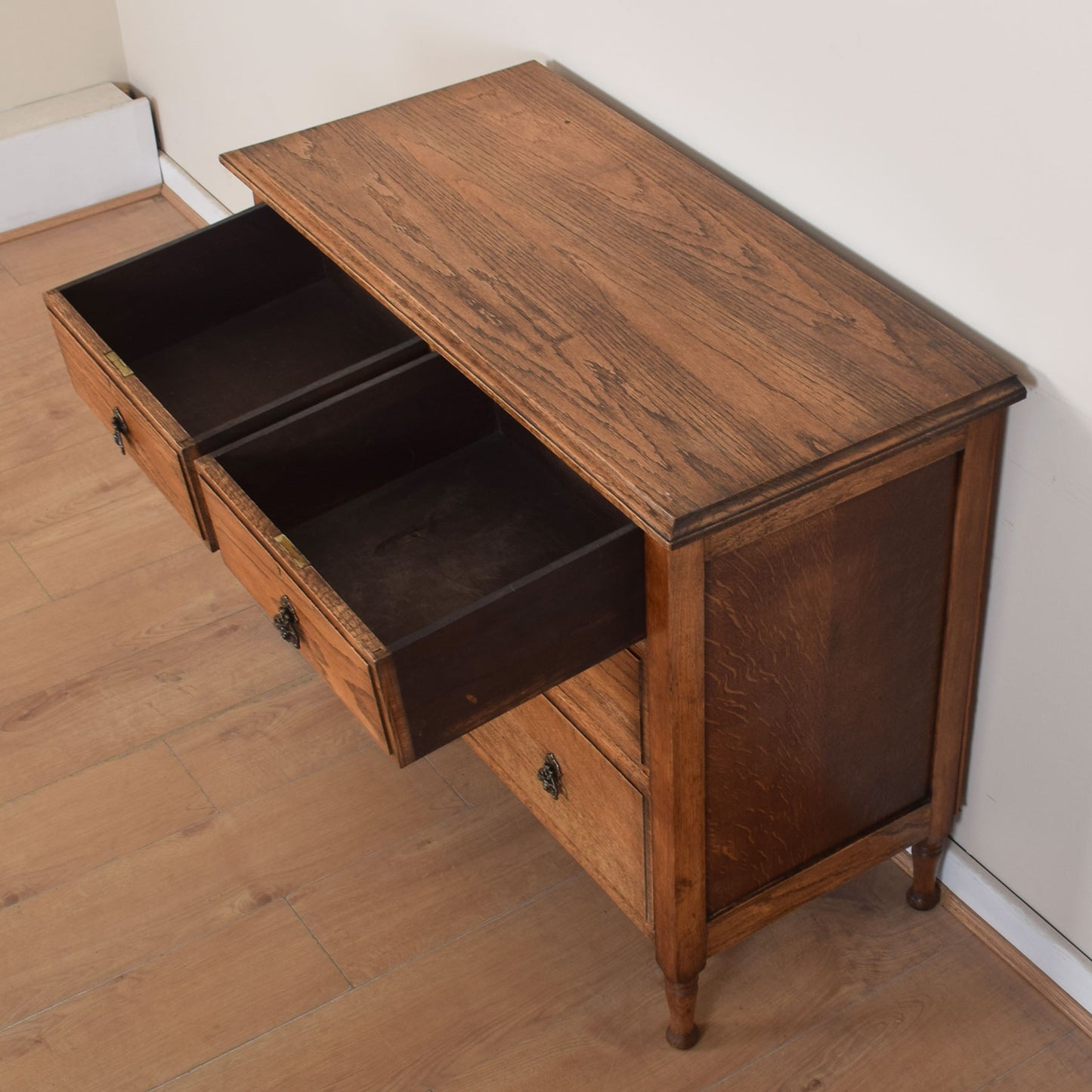 Oak Chest of Drawers