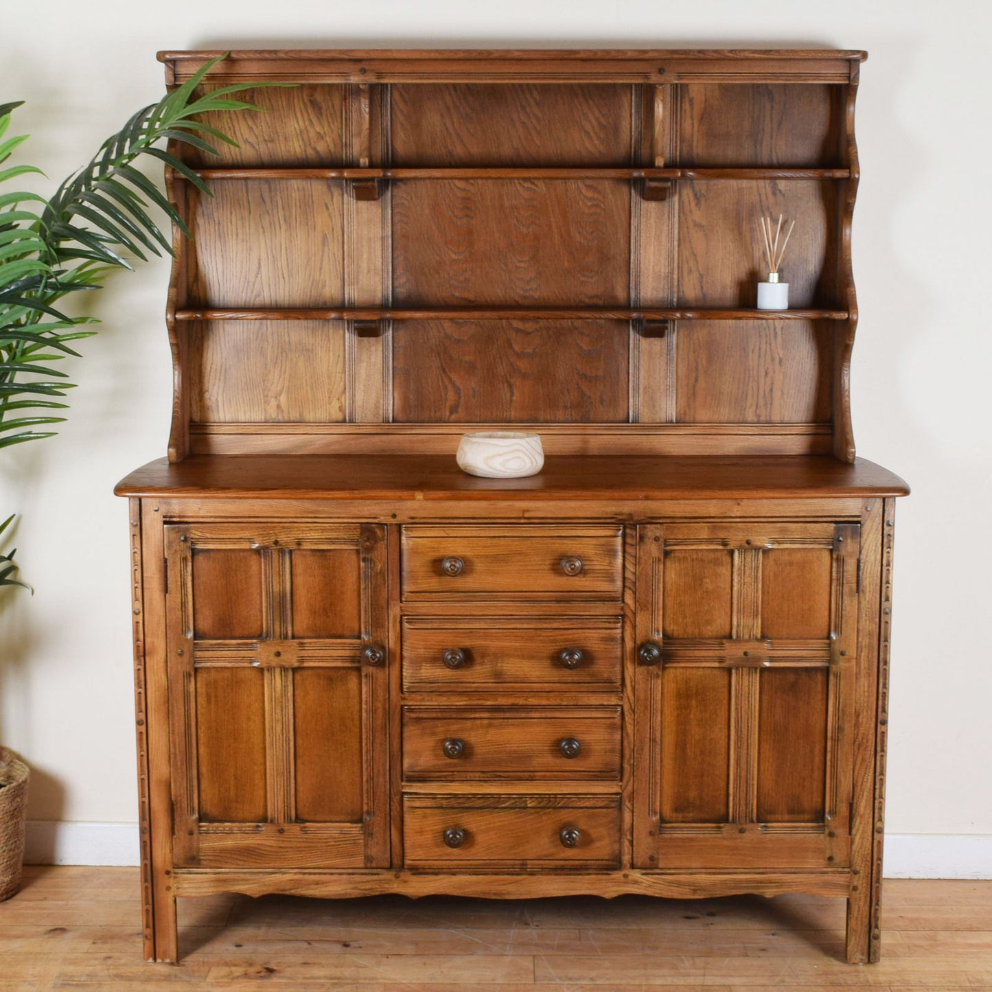 Ercol Dresser