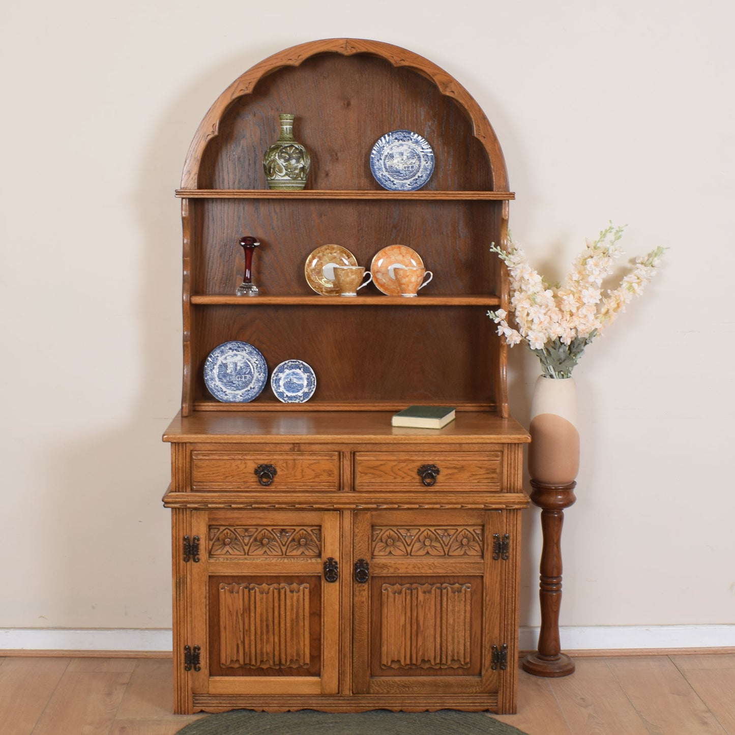 Small Old Charm Dresser