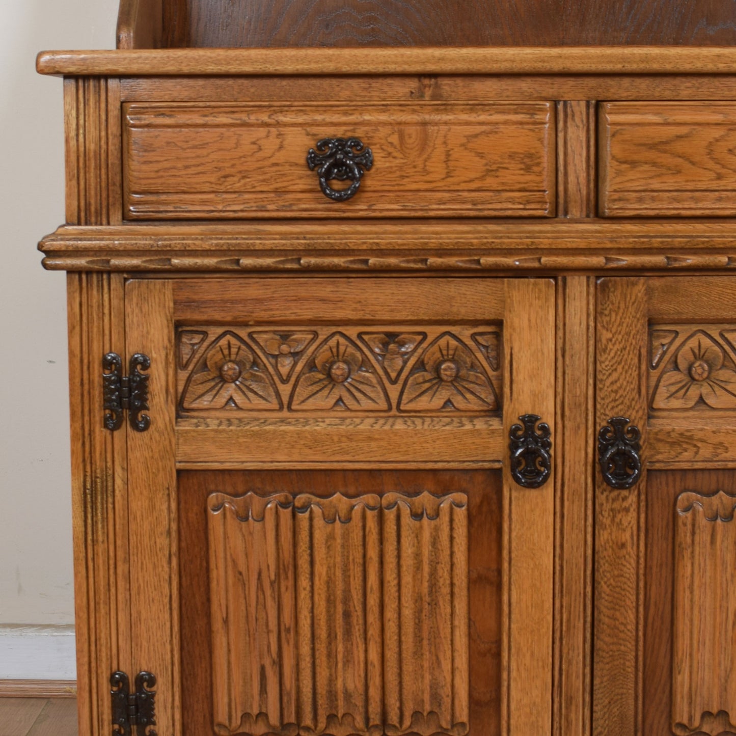 Small Old Charm Dresser