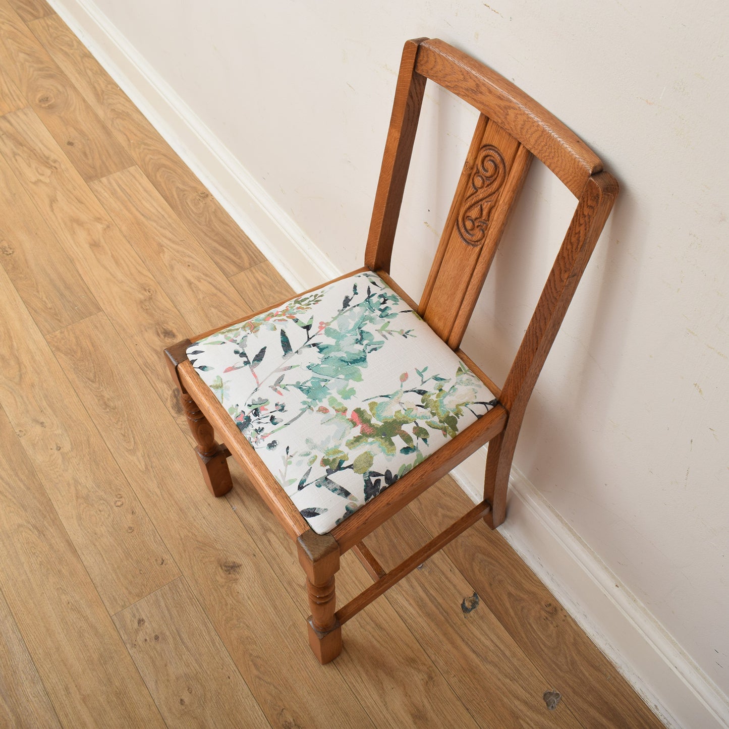 Draw Leaf Table And Four Chairs