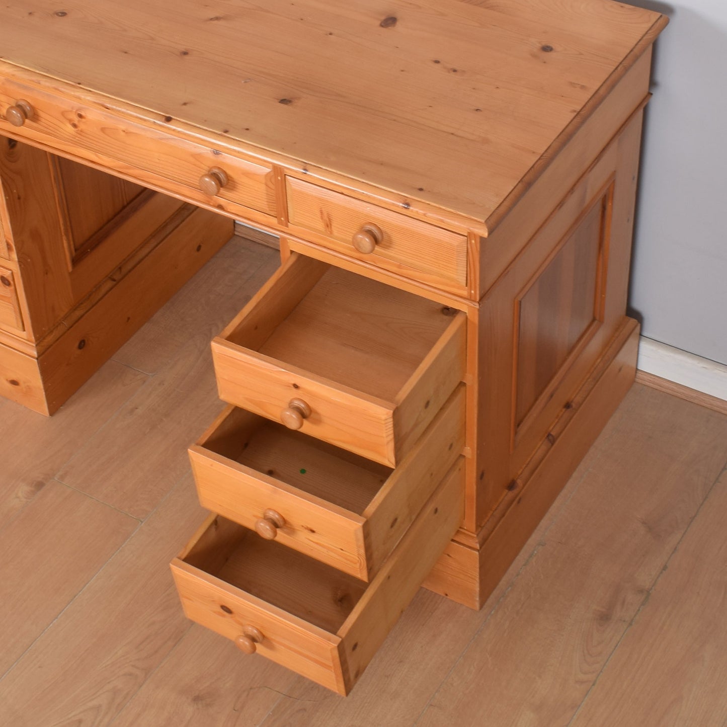 Pine Pedestal Desk