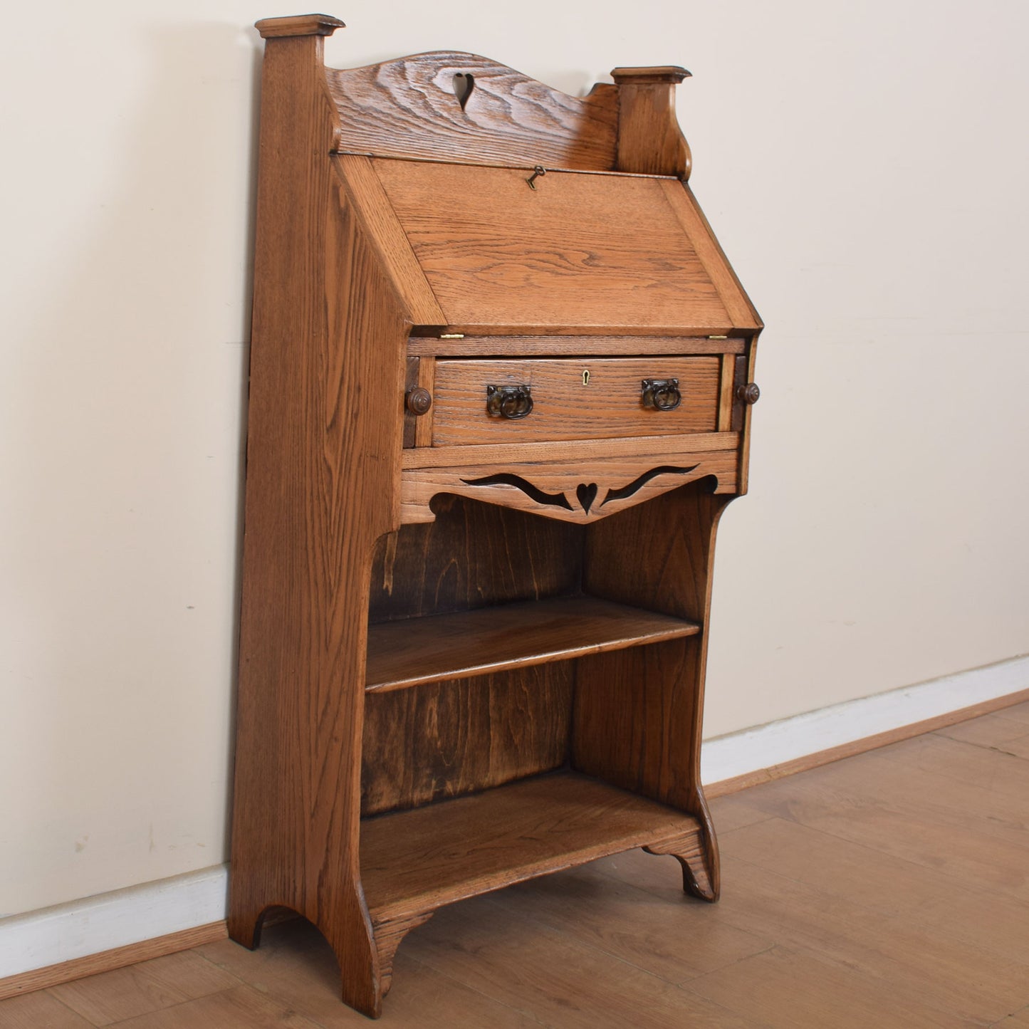 Small Student Bureau