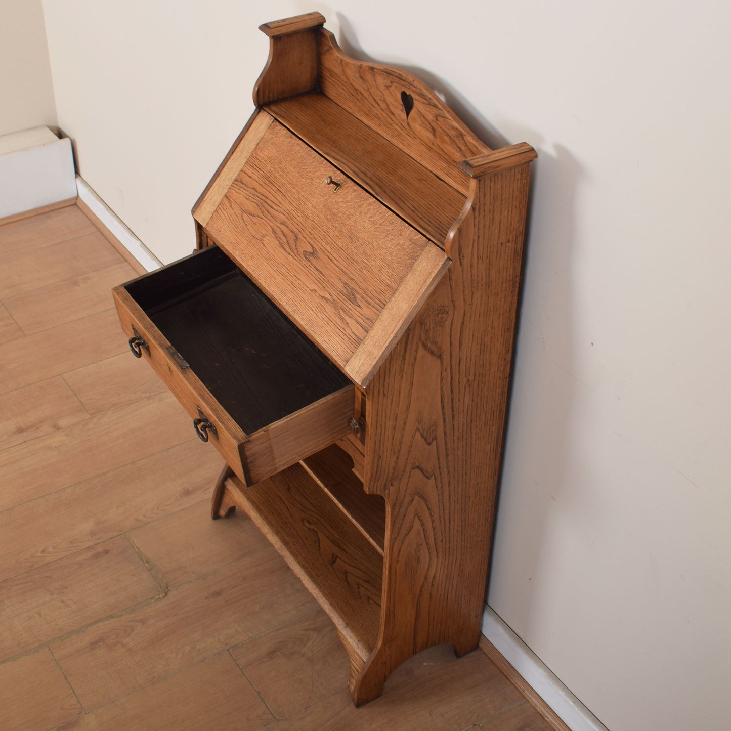 Small Student Bureau