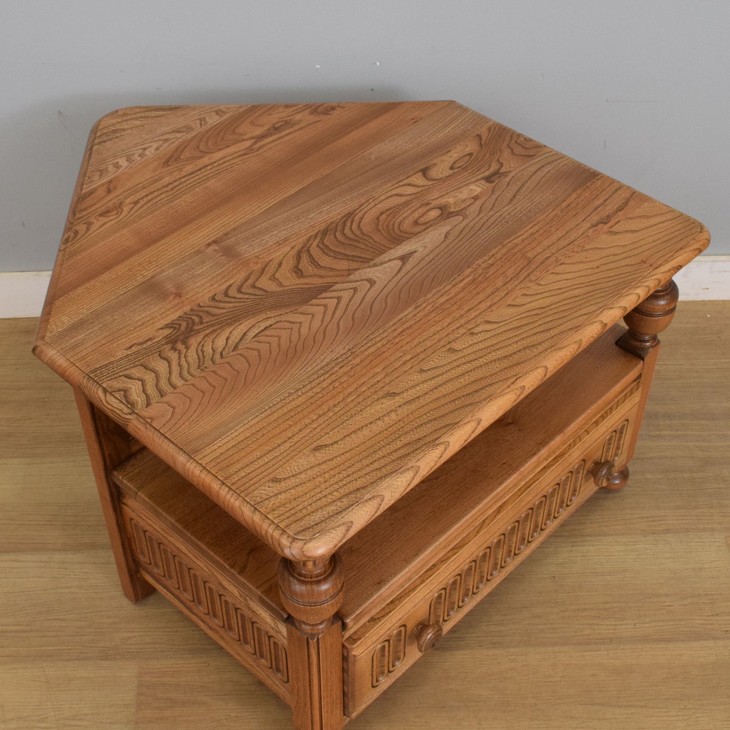 Ercol 'Warwick' Corner TV Unit