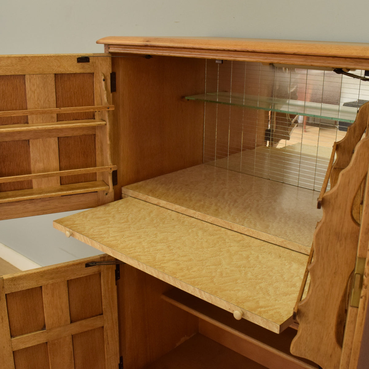 Priory Drinks Cabinet
