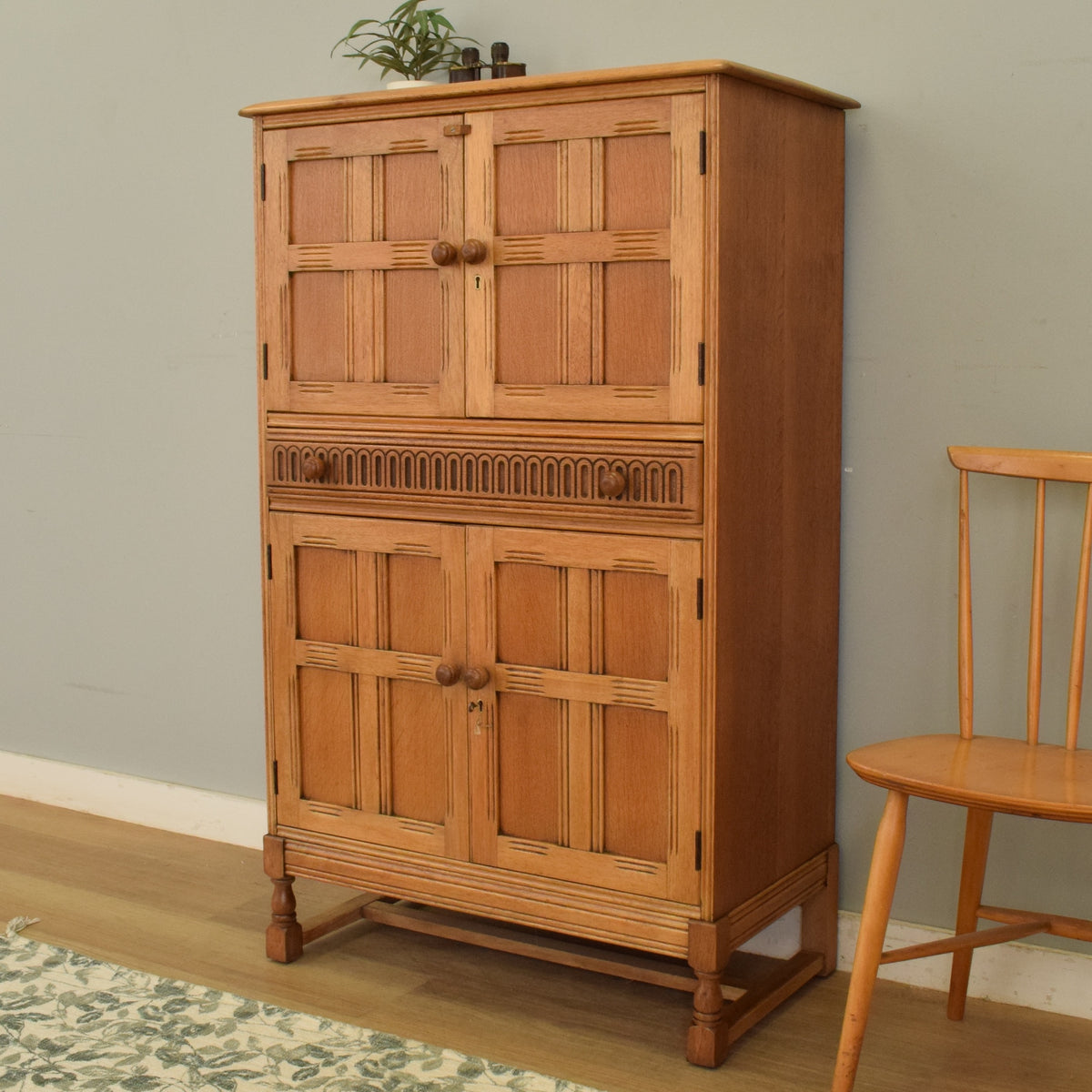 Priory Drinks Cabinet