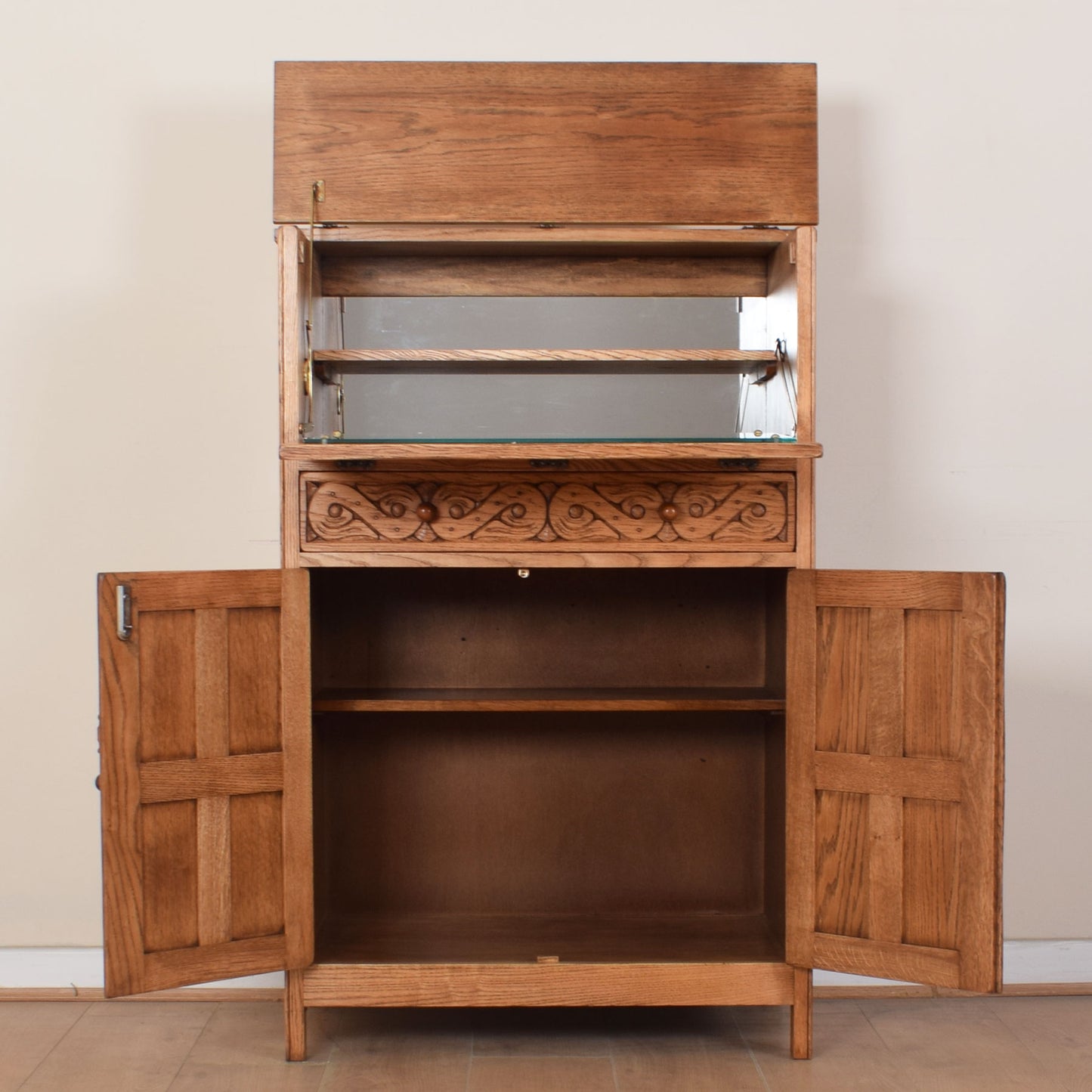 Bevan Funnel Oak Drinks Cabinet