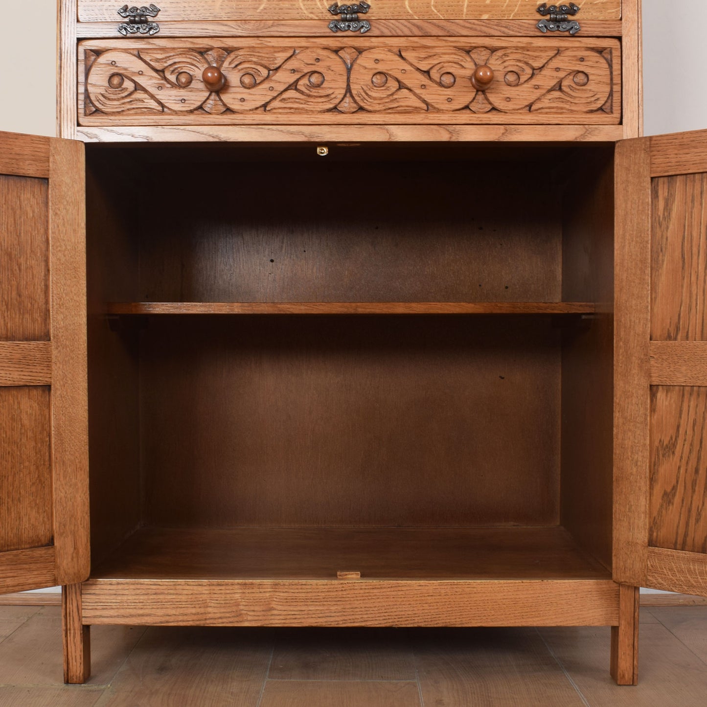 Bevan Funnel Oak Drinks Cabinet