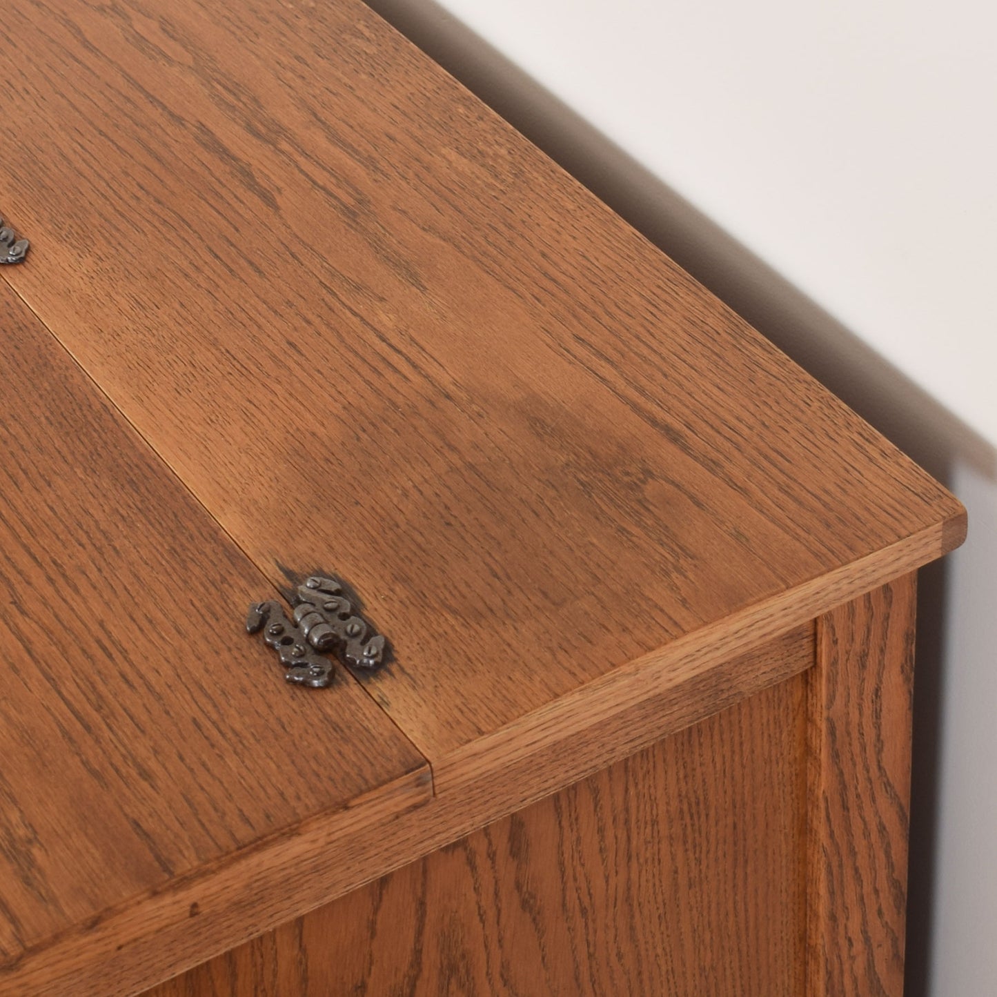 Bevan Funnel Oak Drinks Cabinet