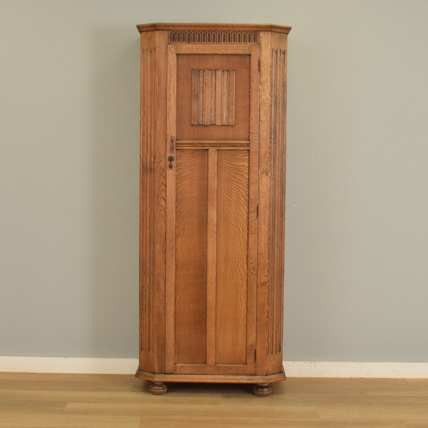 Refinished Hallrobe