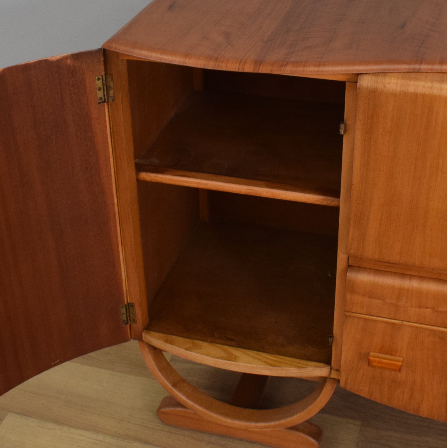 Art-Deco Cocktail Sideboard