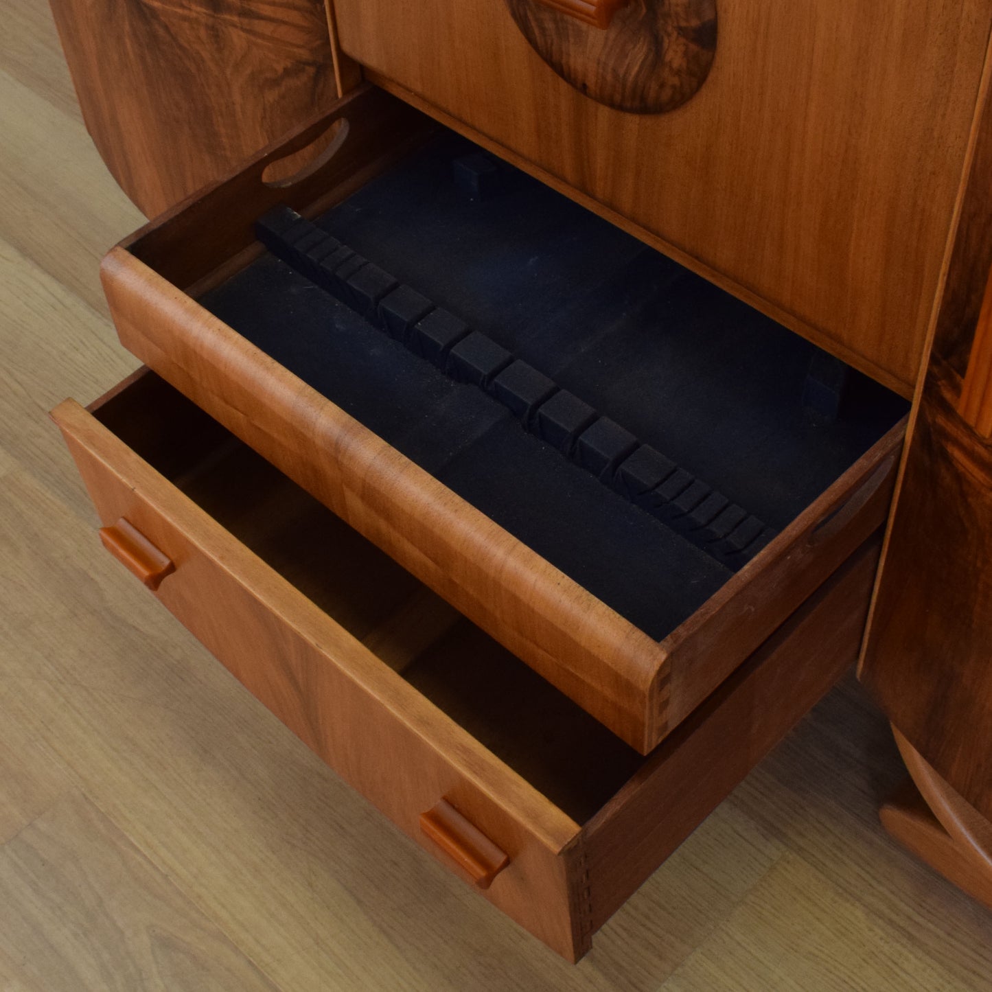 Art-Deco Cocktail Sideboard
