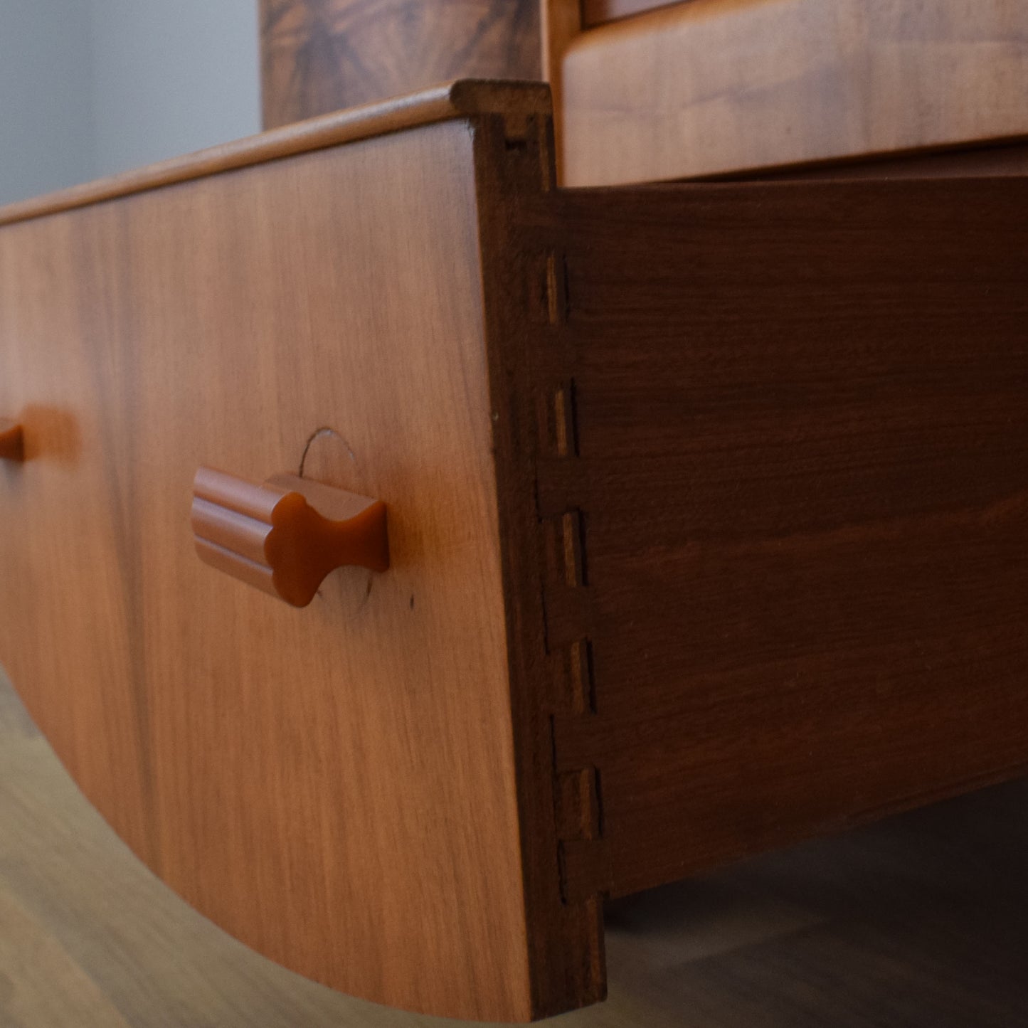 Art-Deco Cocktail Sideboard