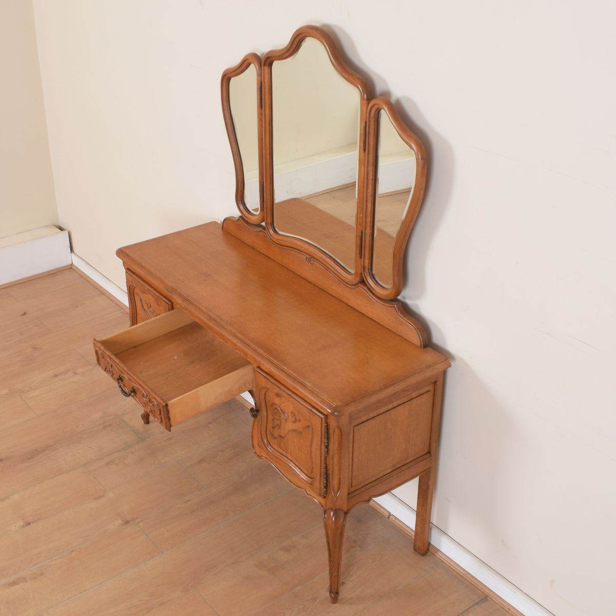 French Dressing Table
