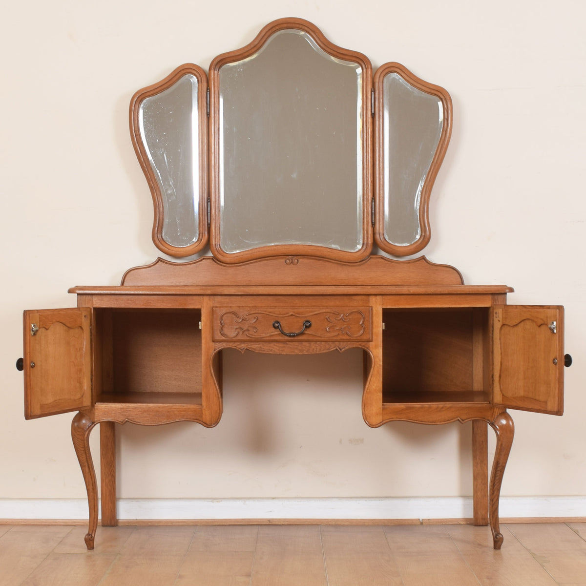 French Dressing Table