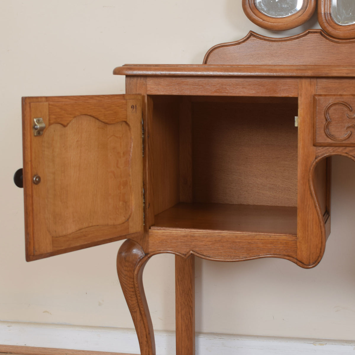 French Dressing Table