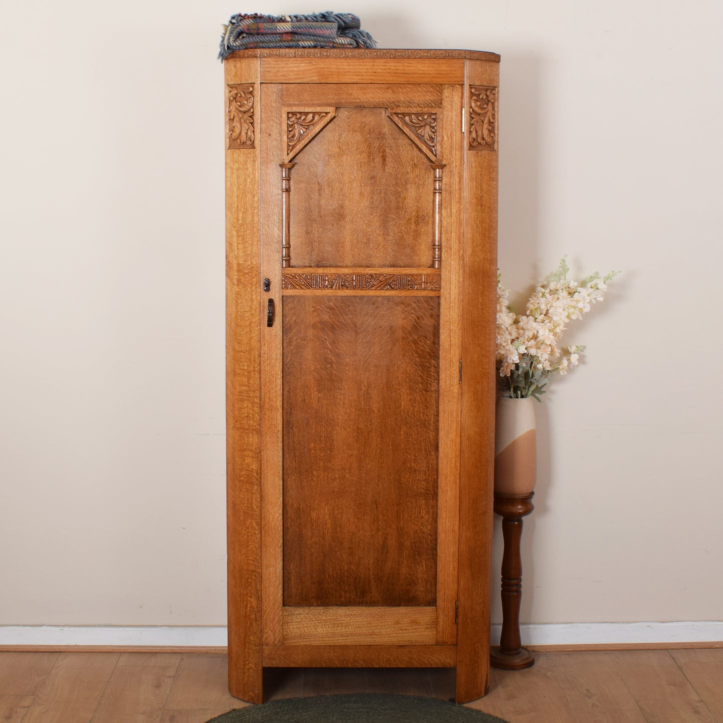 Oak Carved Hallrobe