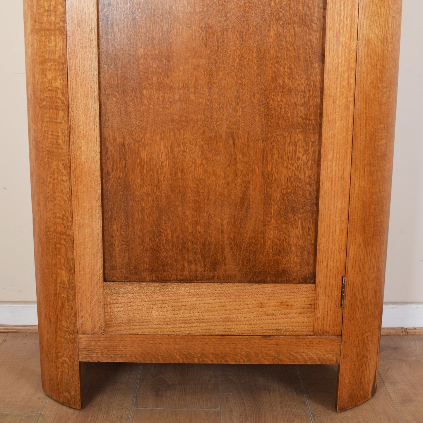 Oak Carved Hallrobe
