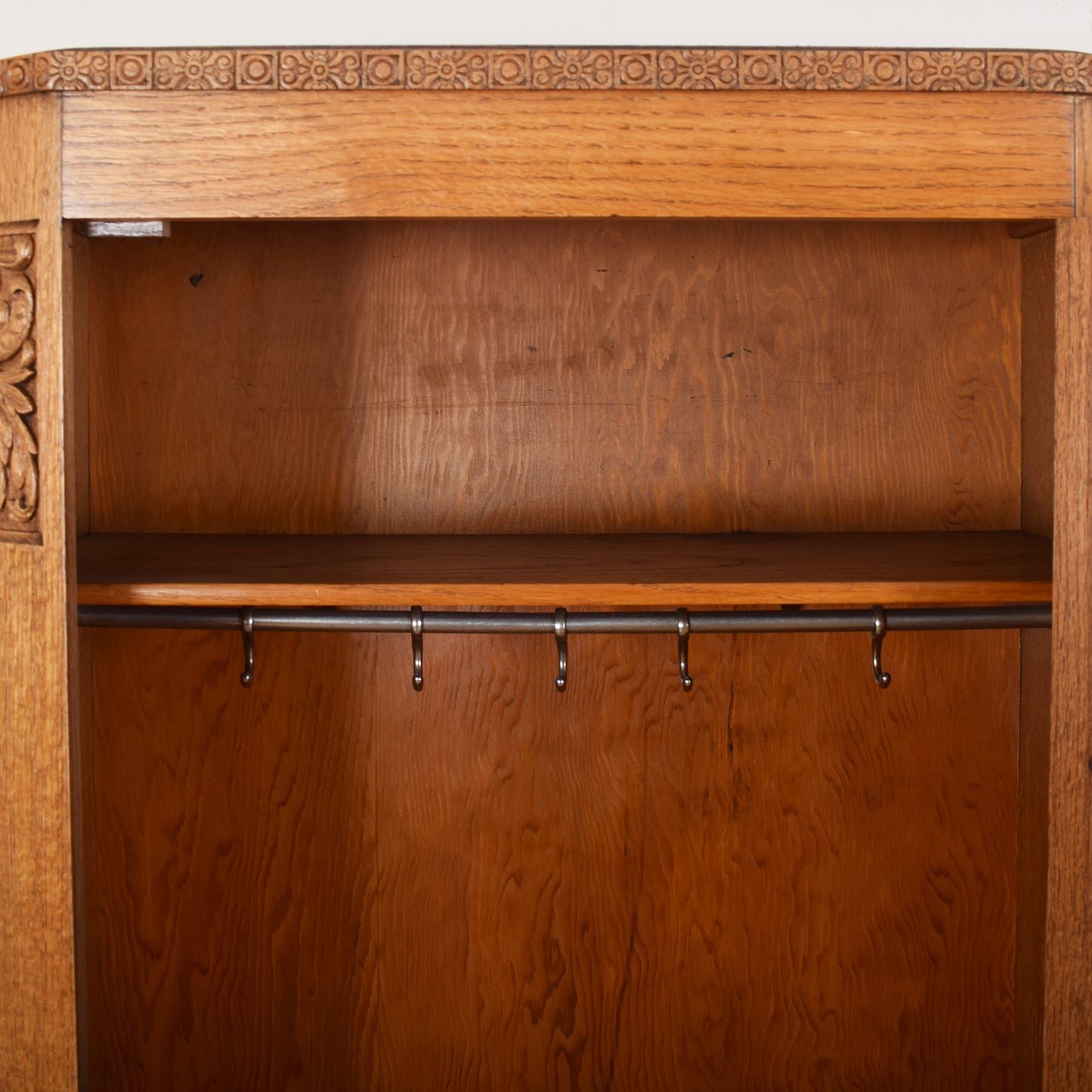 Oak Carved Hallrobe