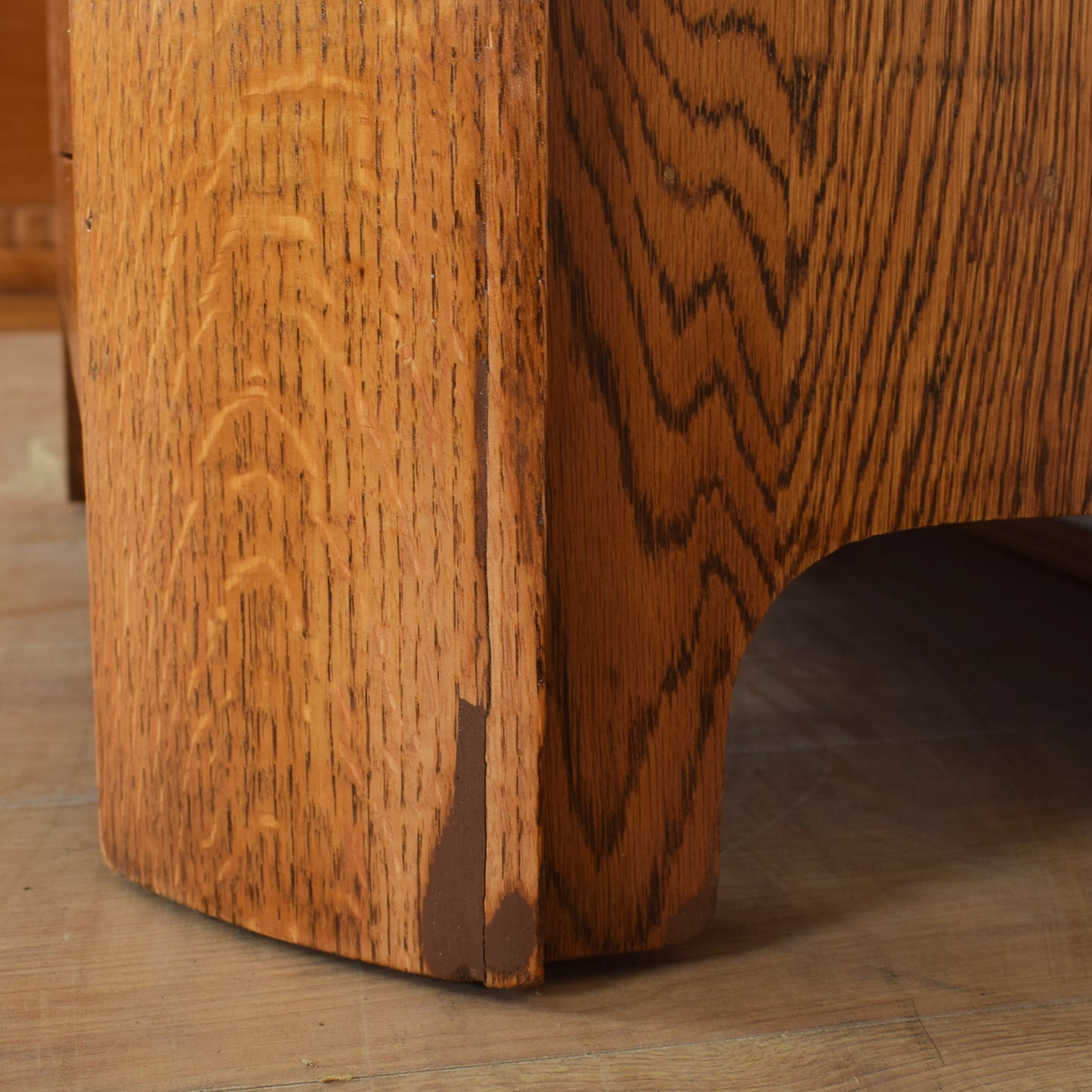 Oak Carved Hallrobe