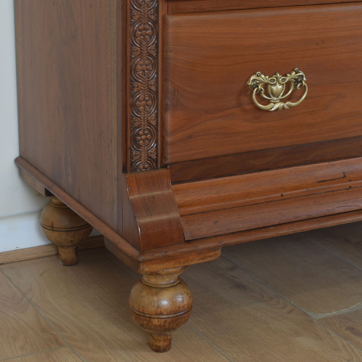 Large Mahogany Chest of Drawers
