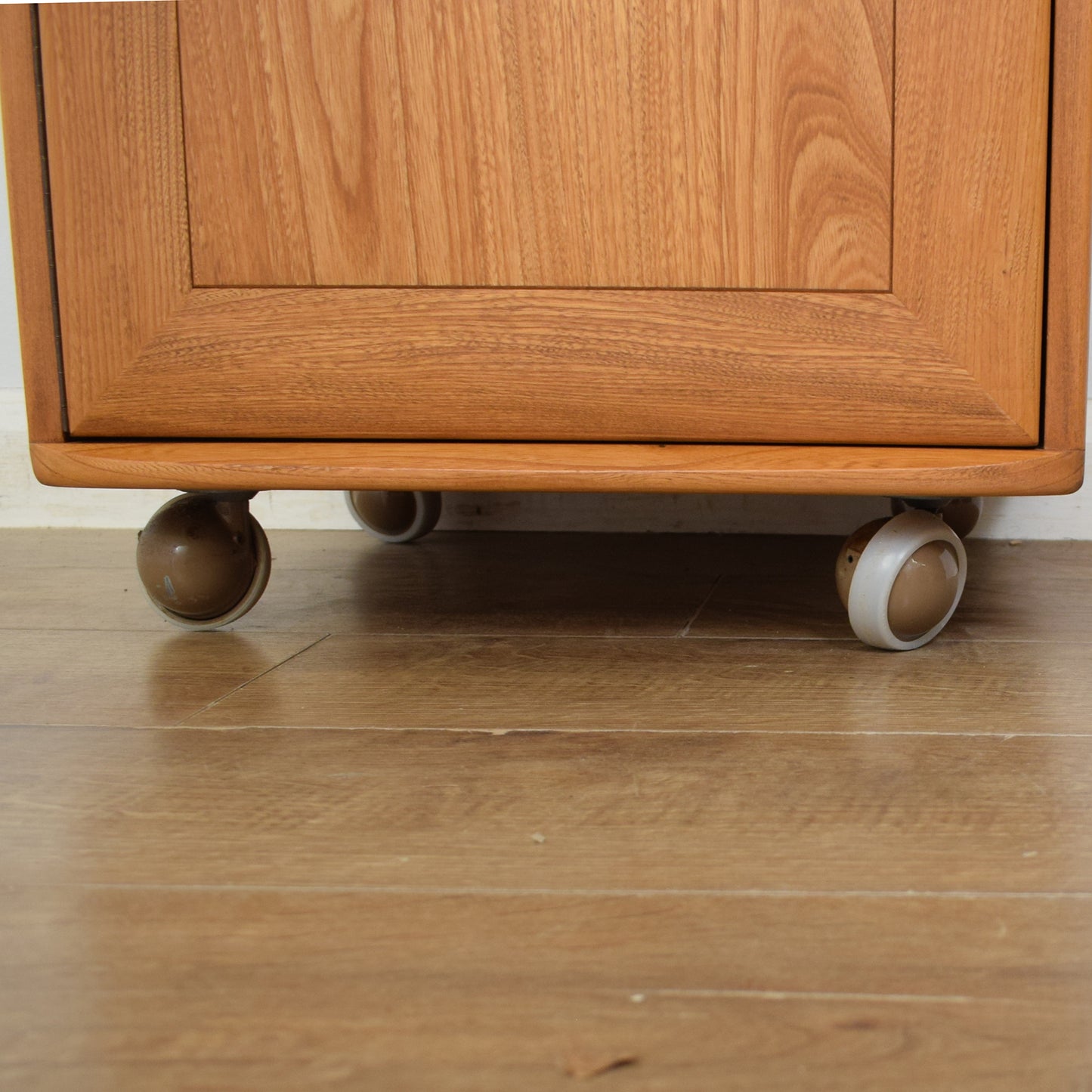 Ercol Windsor Display Cabinet