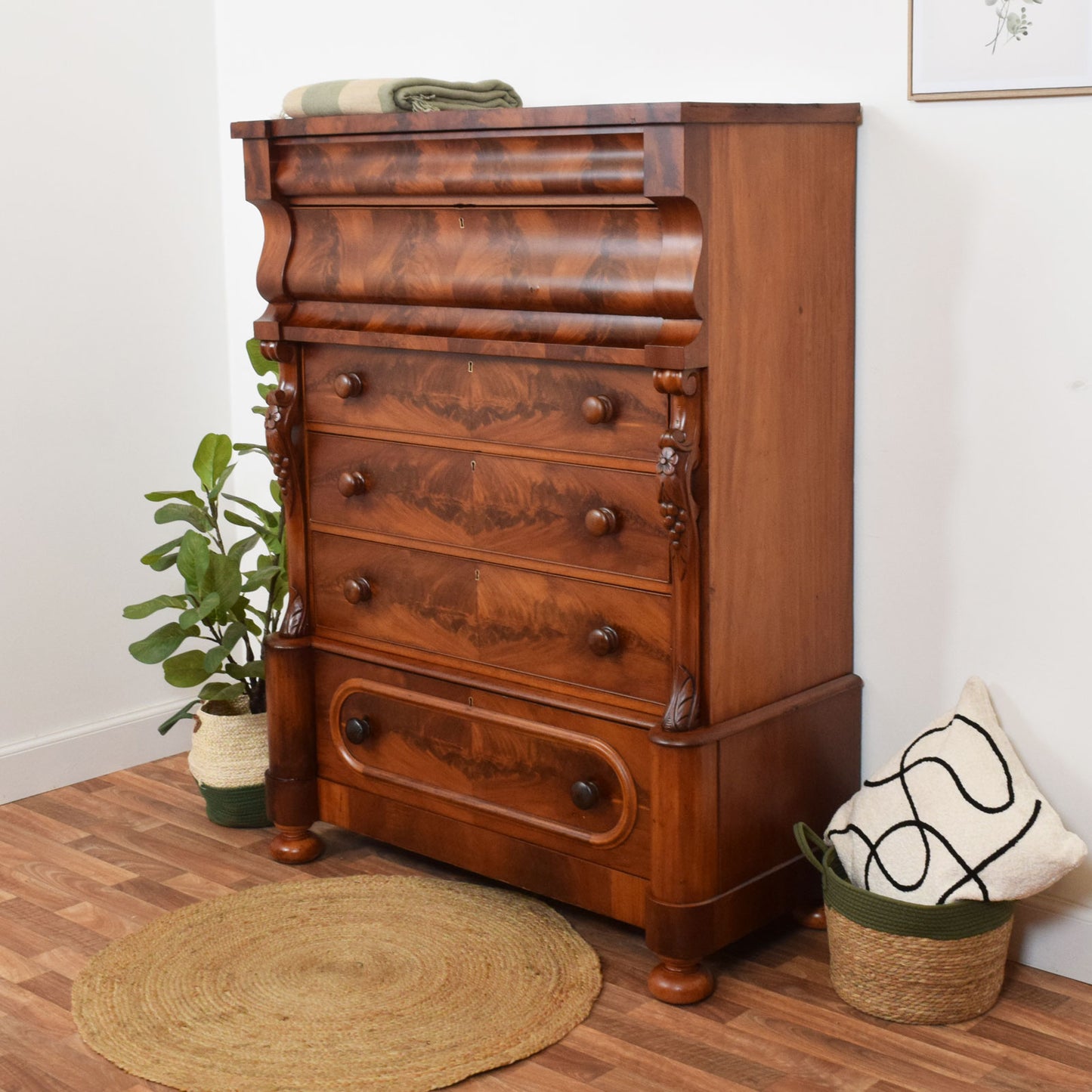 Flamed Mahogany Scotch Chest Of Drawers