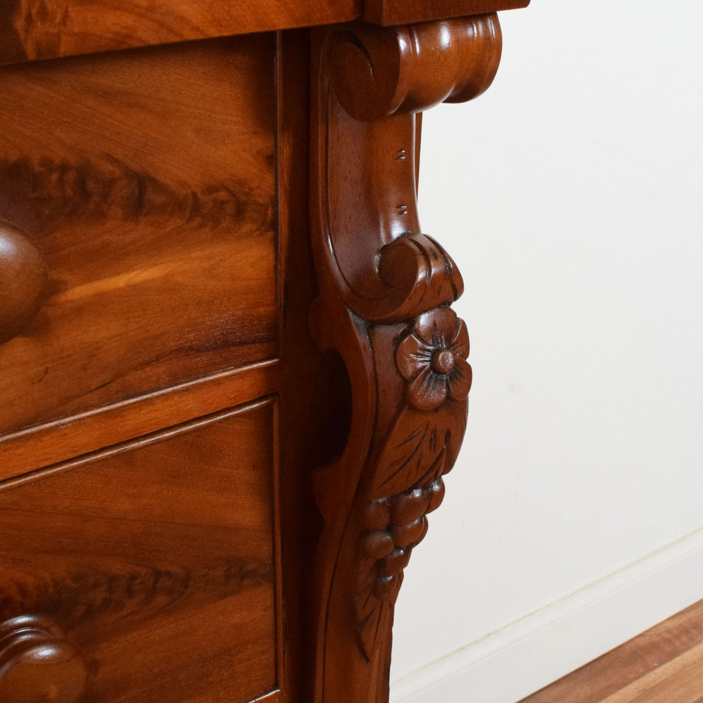 Flamed Mahogany Scotch Chest Of Drawers