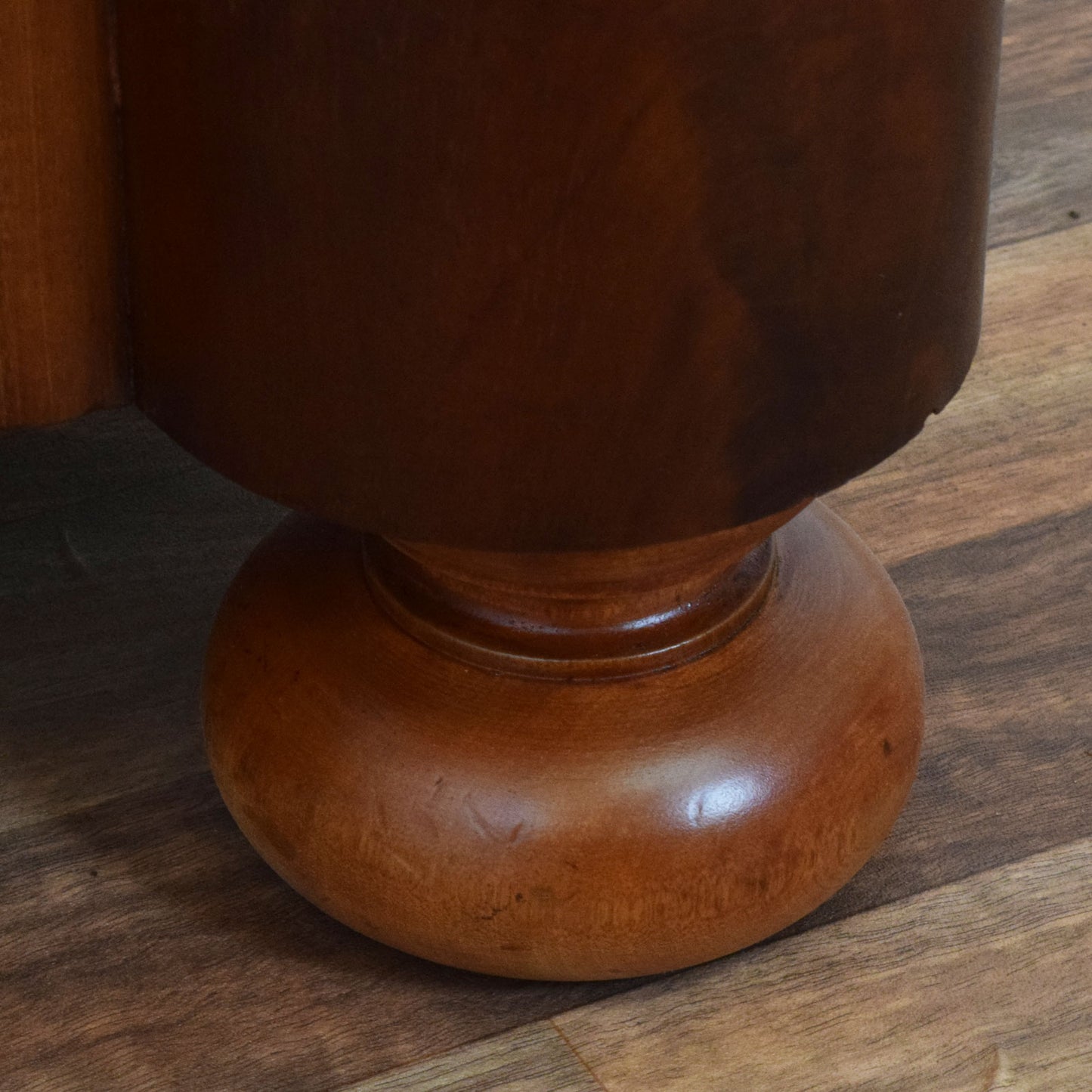 Flamed Mahogany Scotch Chest Of Drawers