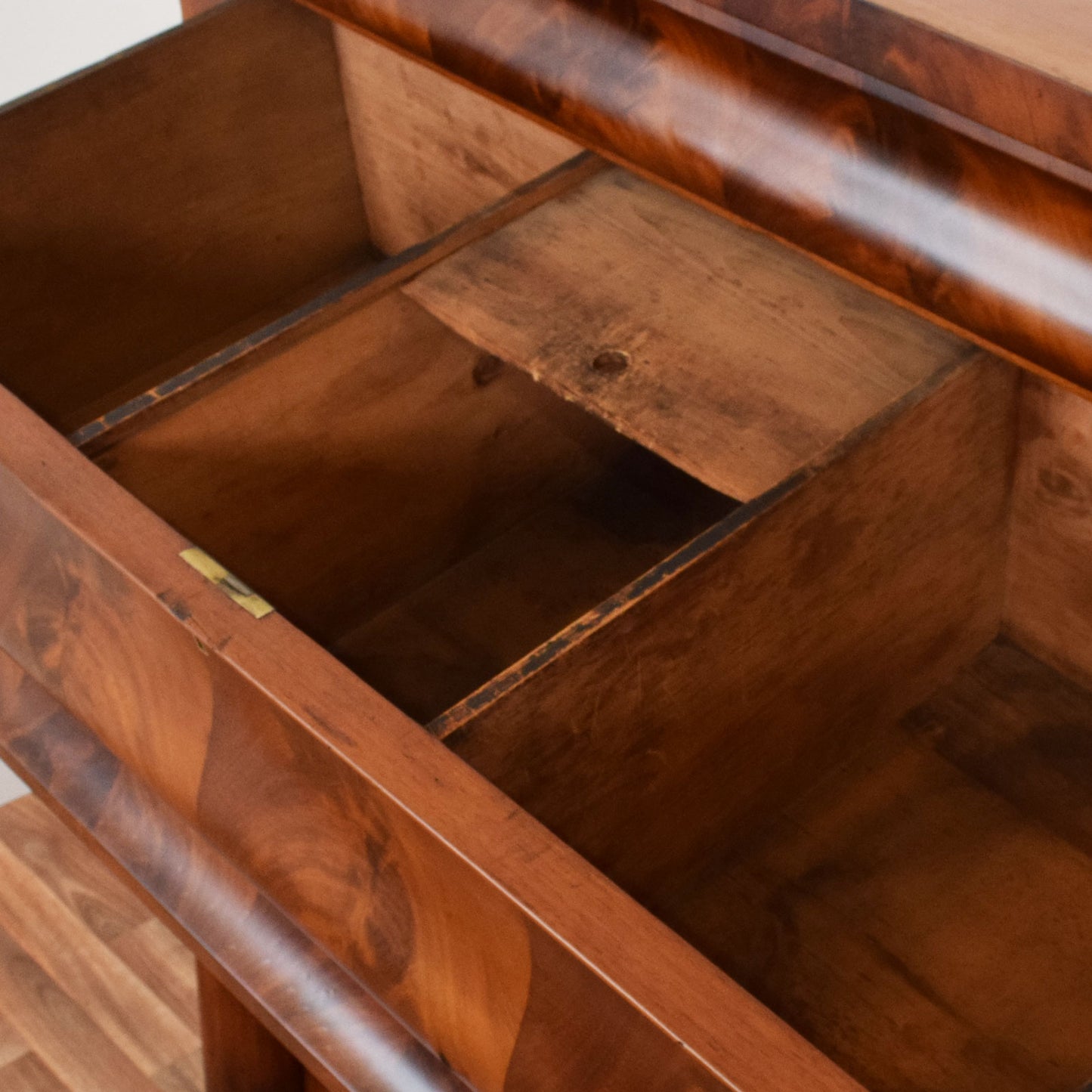 Flamed Mahogany Scotch Chest Of Drawers