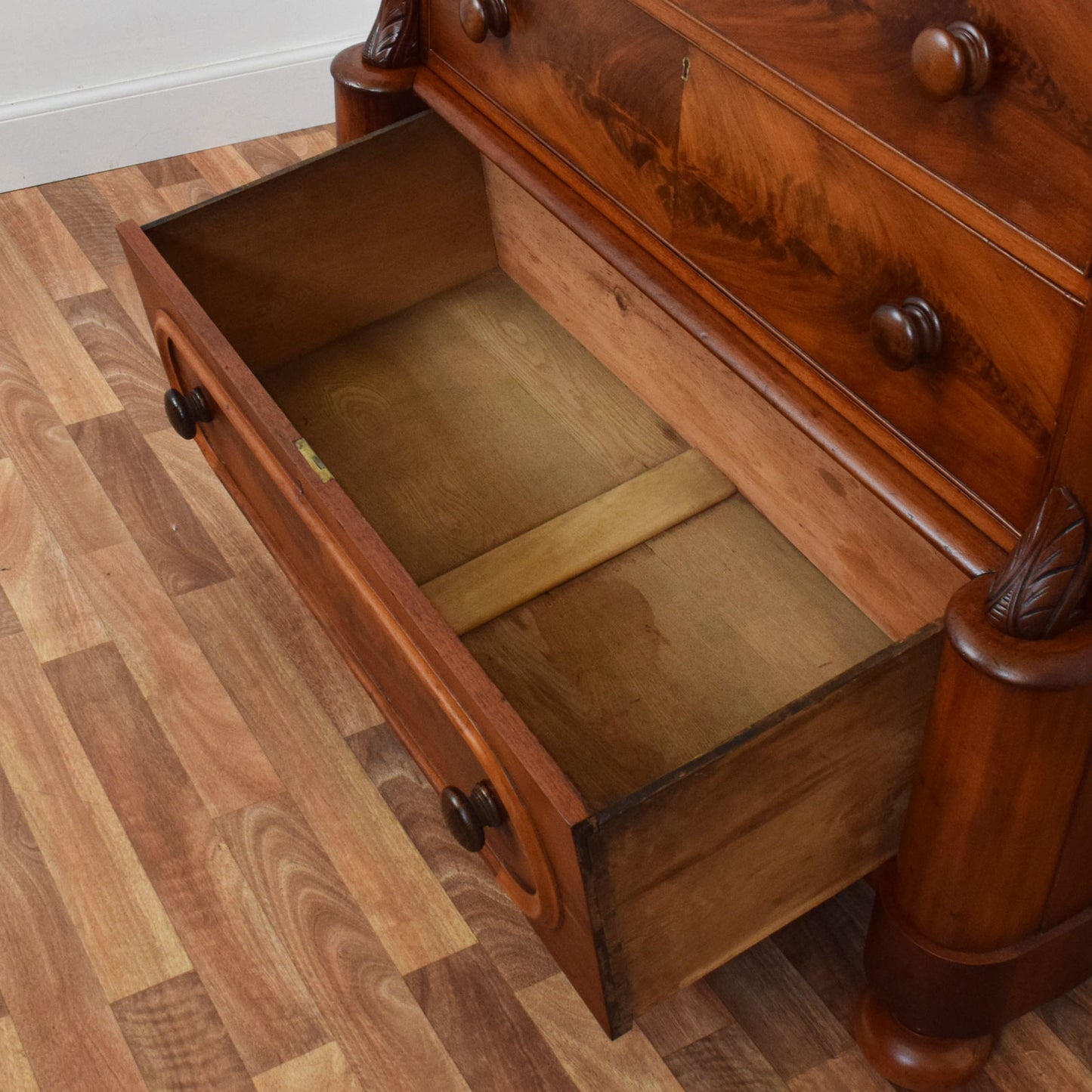 Flamed Mahogany Scotch Chest Of Drawers
