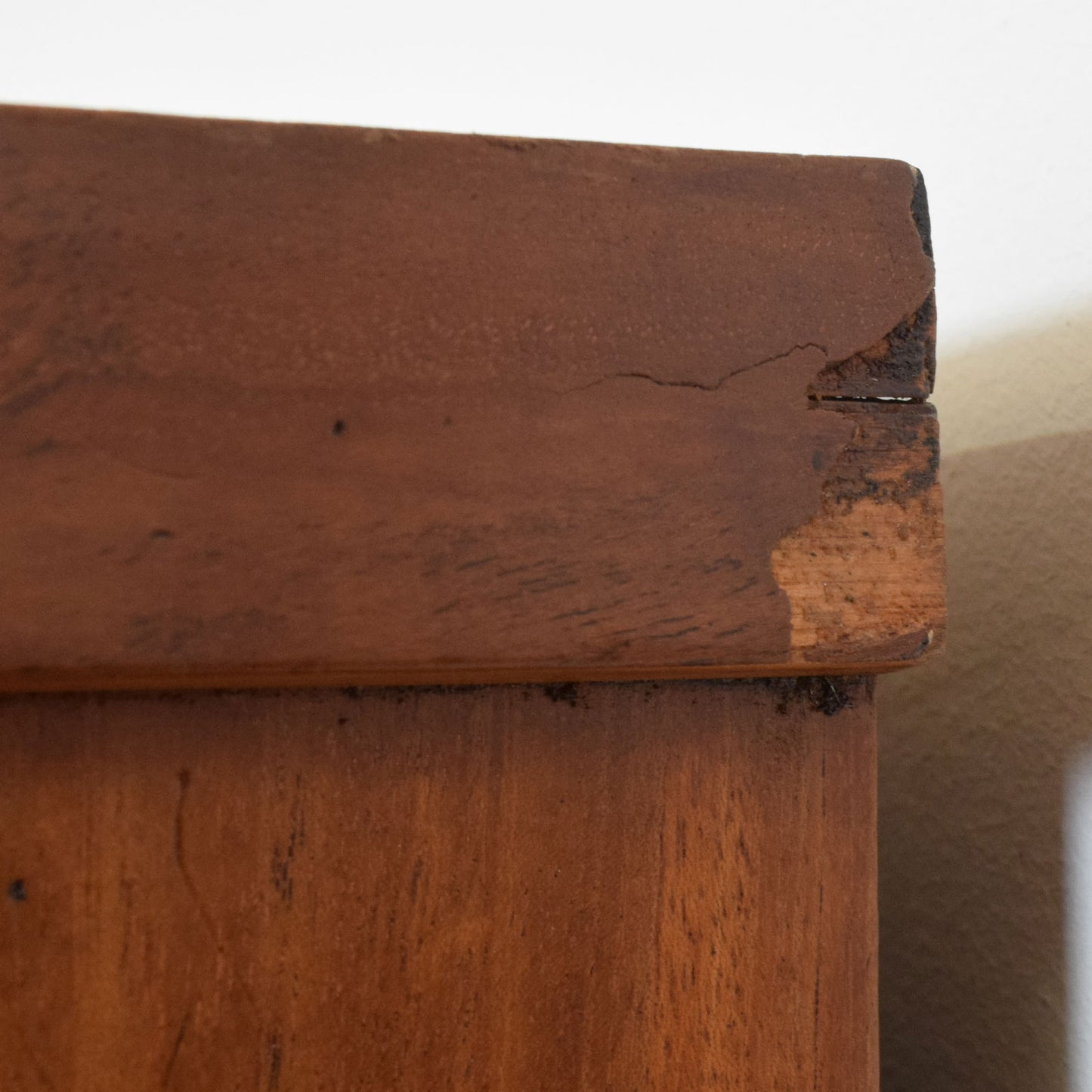 Flamed Mahogany Scotch Chest Of Drawers