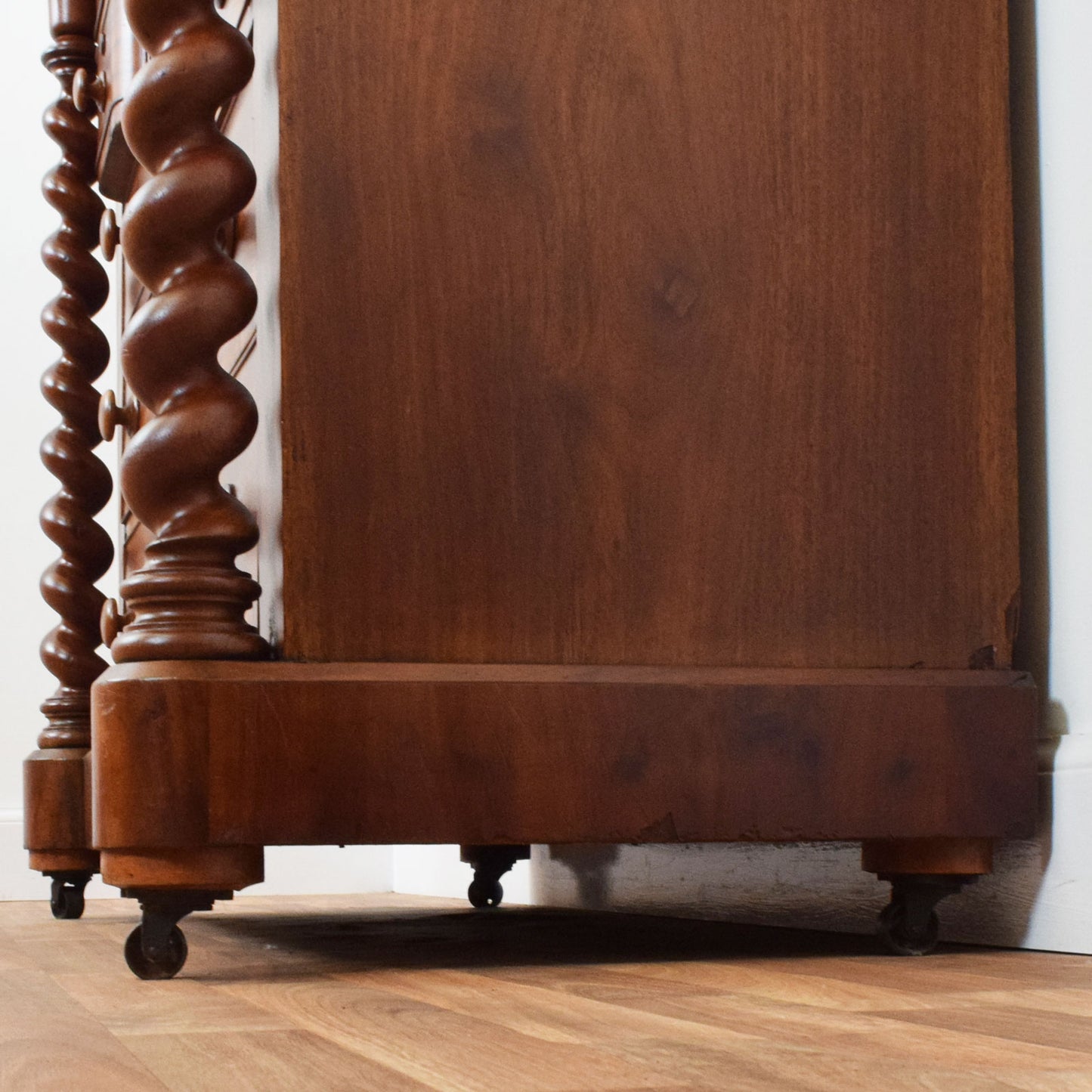 Mahogany Scotch Chest Of Drawers