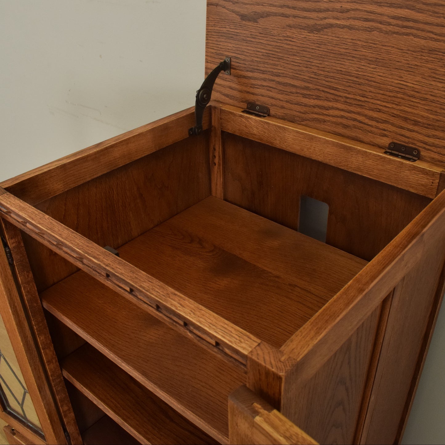 'Old Charm' HiFi Media Cabinet