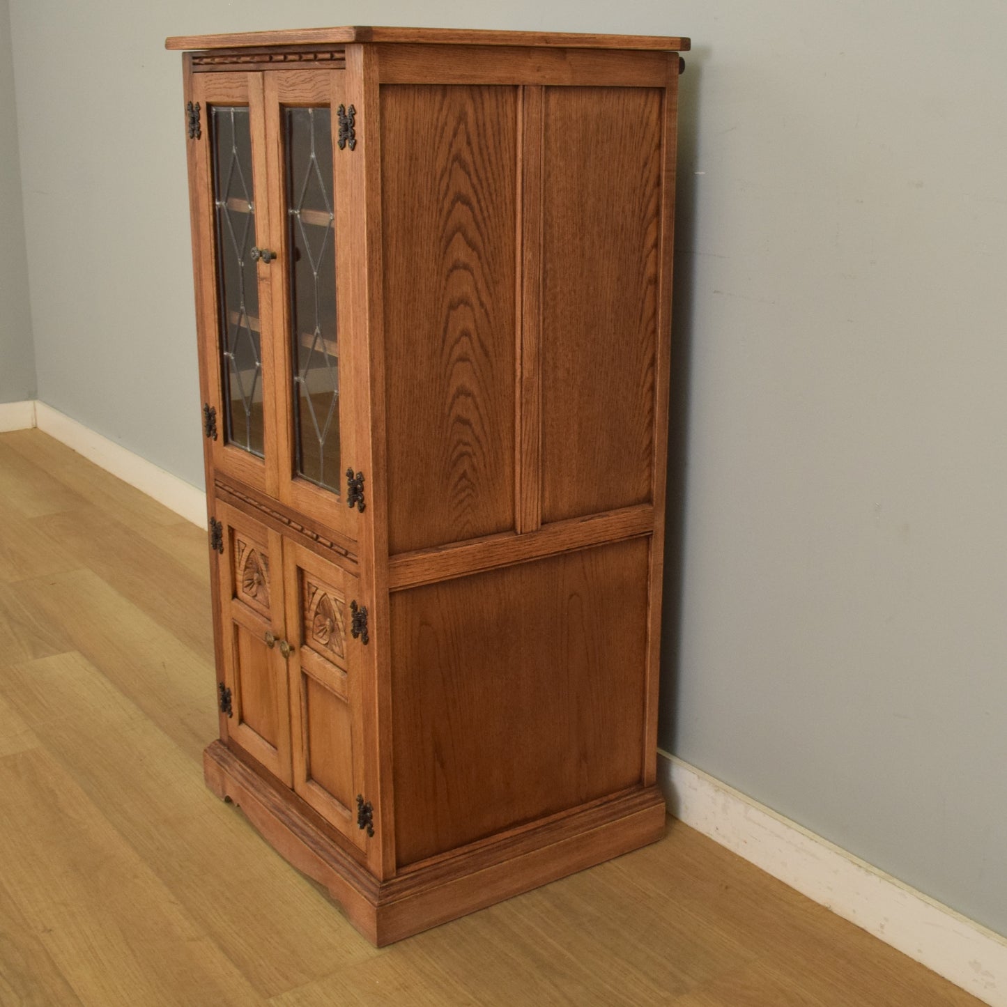'Old Charm' HiFi Media Cabinet