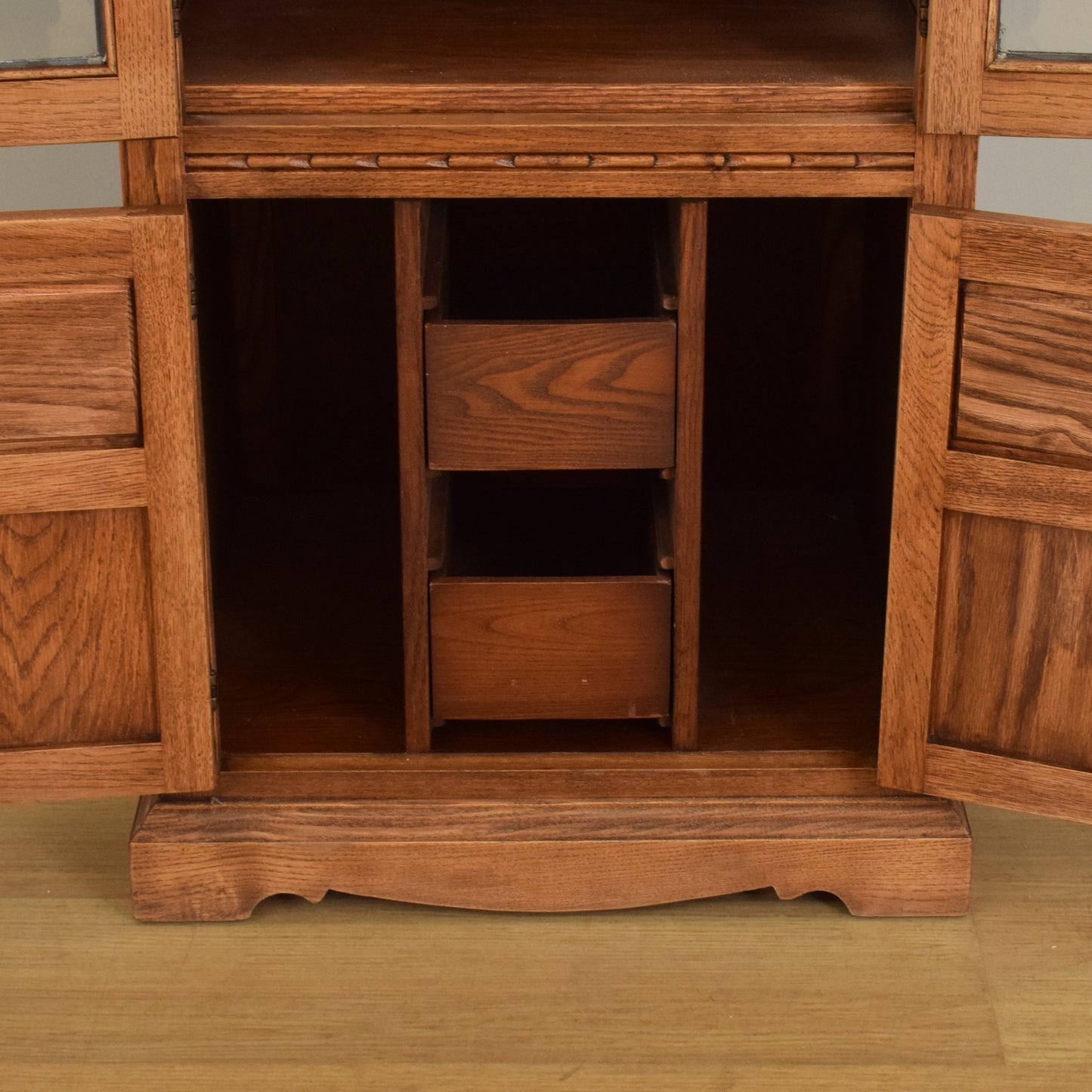 'Old Charm' HiFi Media Cabinet
