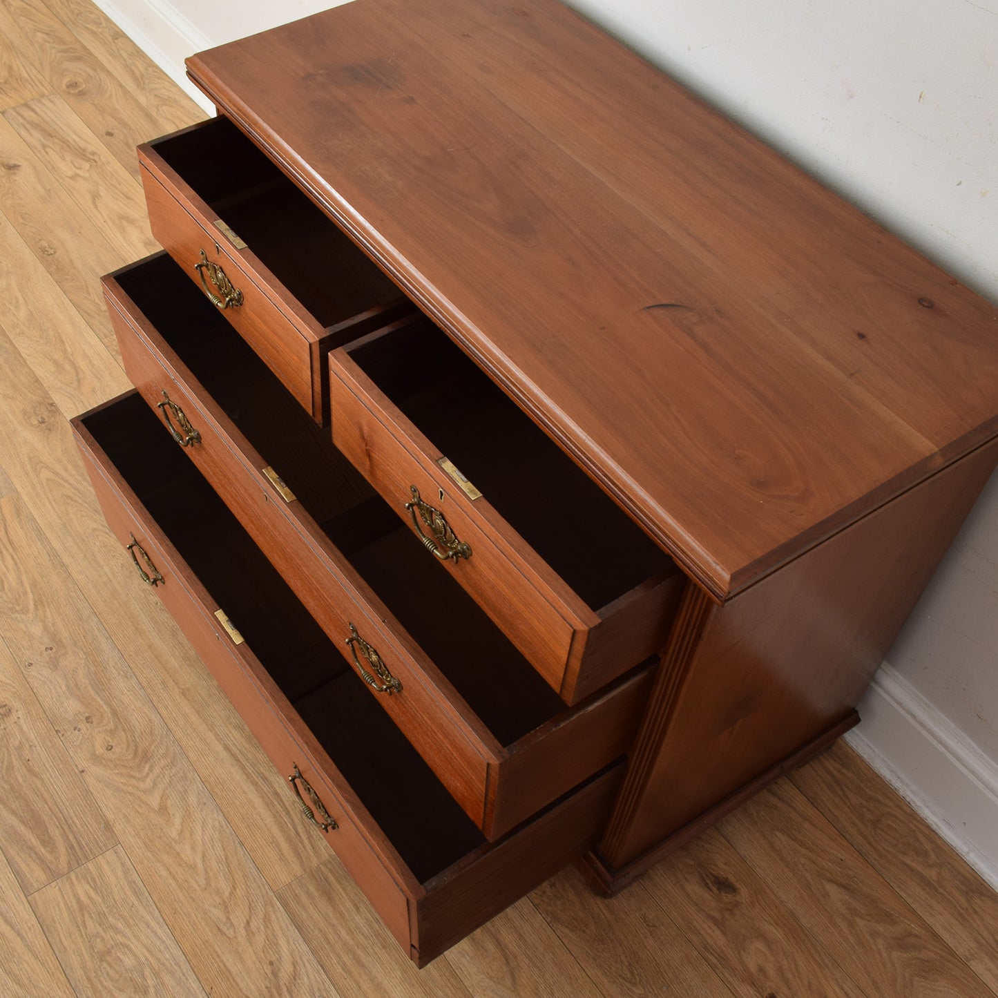 Mahogany Chest Of Drawers