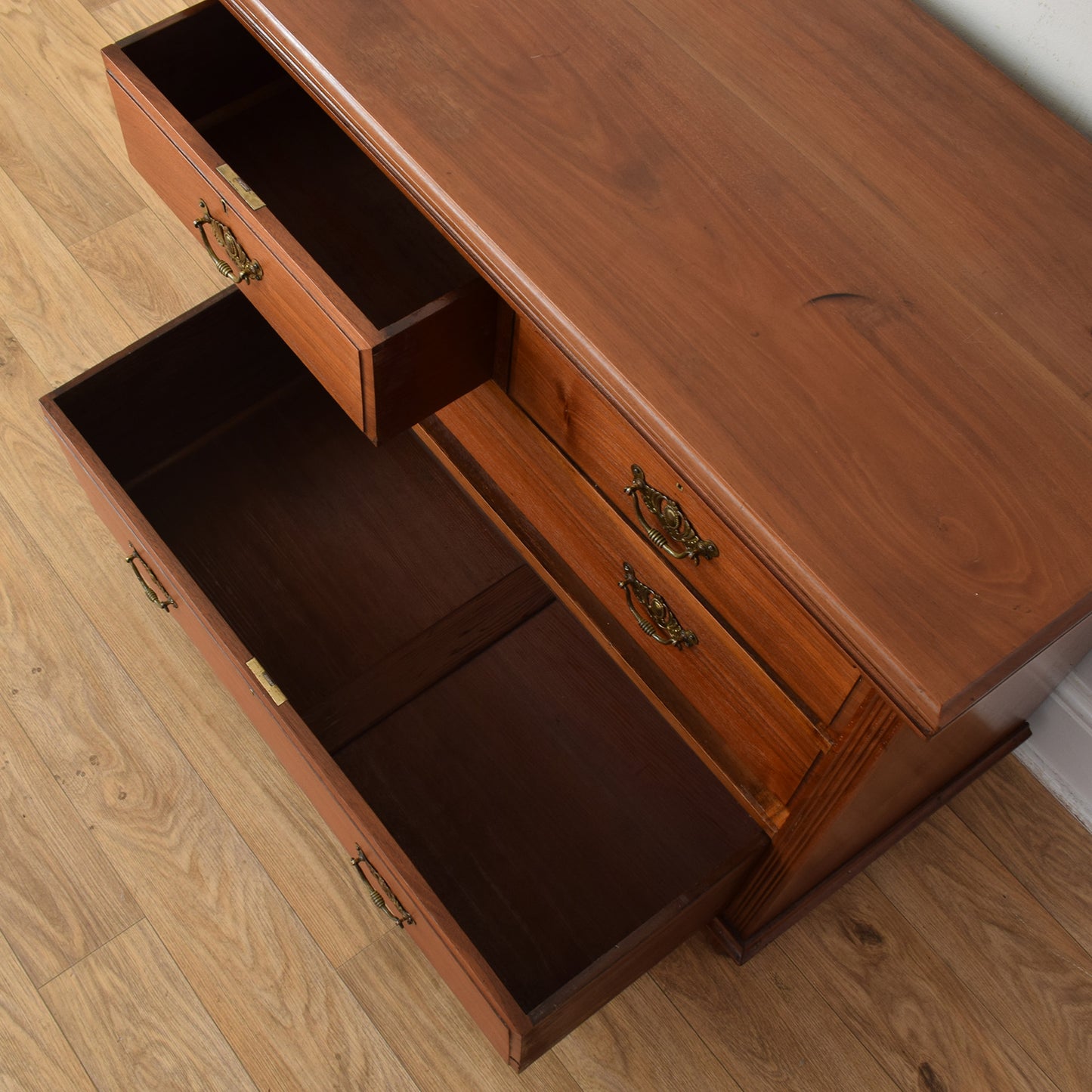 Mahogany Chest Of Drawers